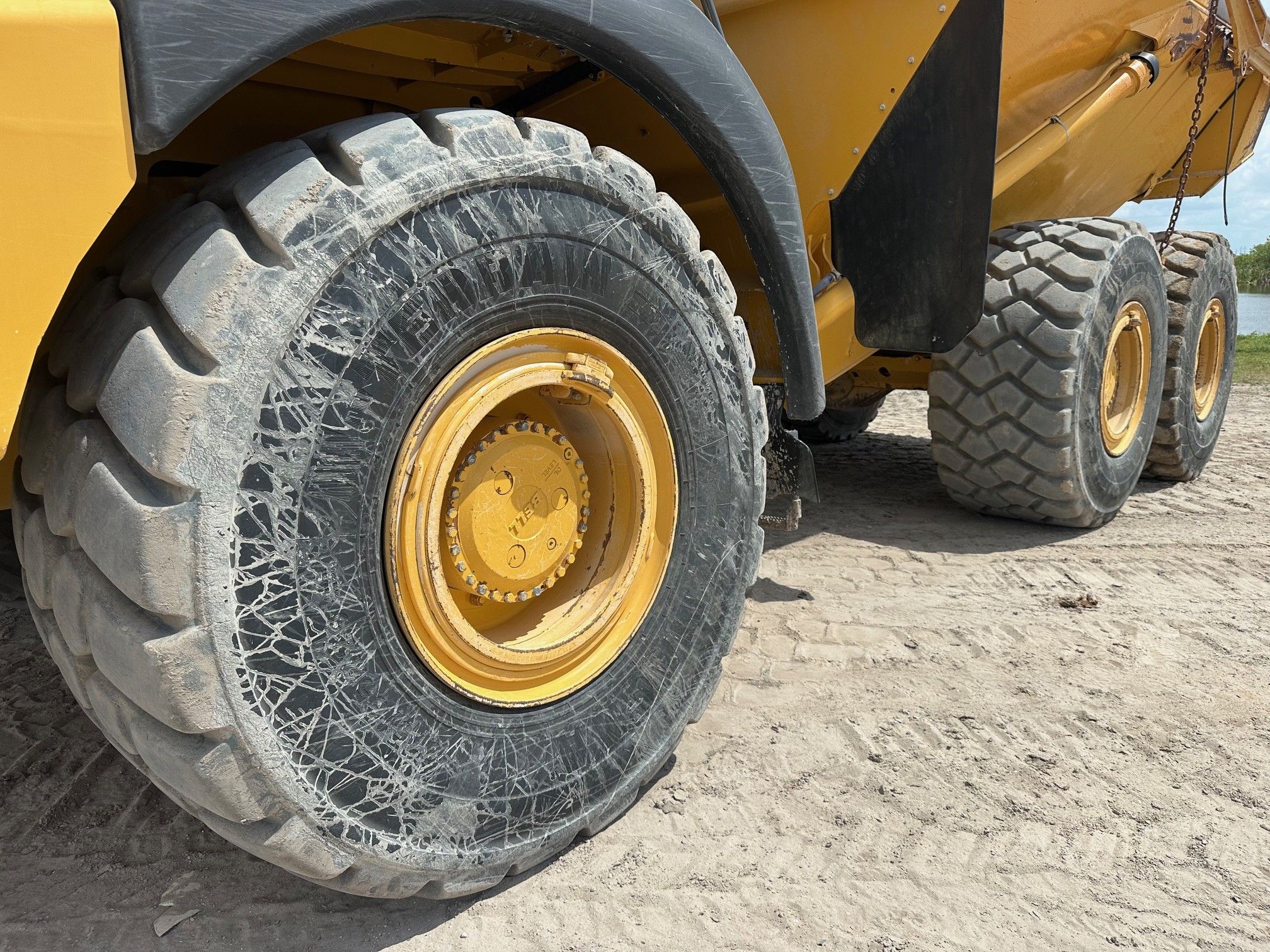 2022 BELL B50E Photo 10 Thumbnail