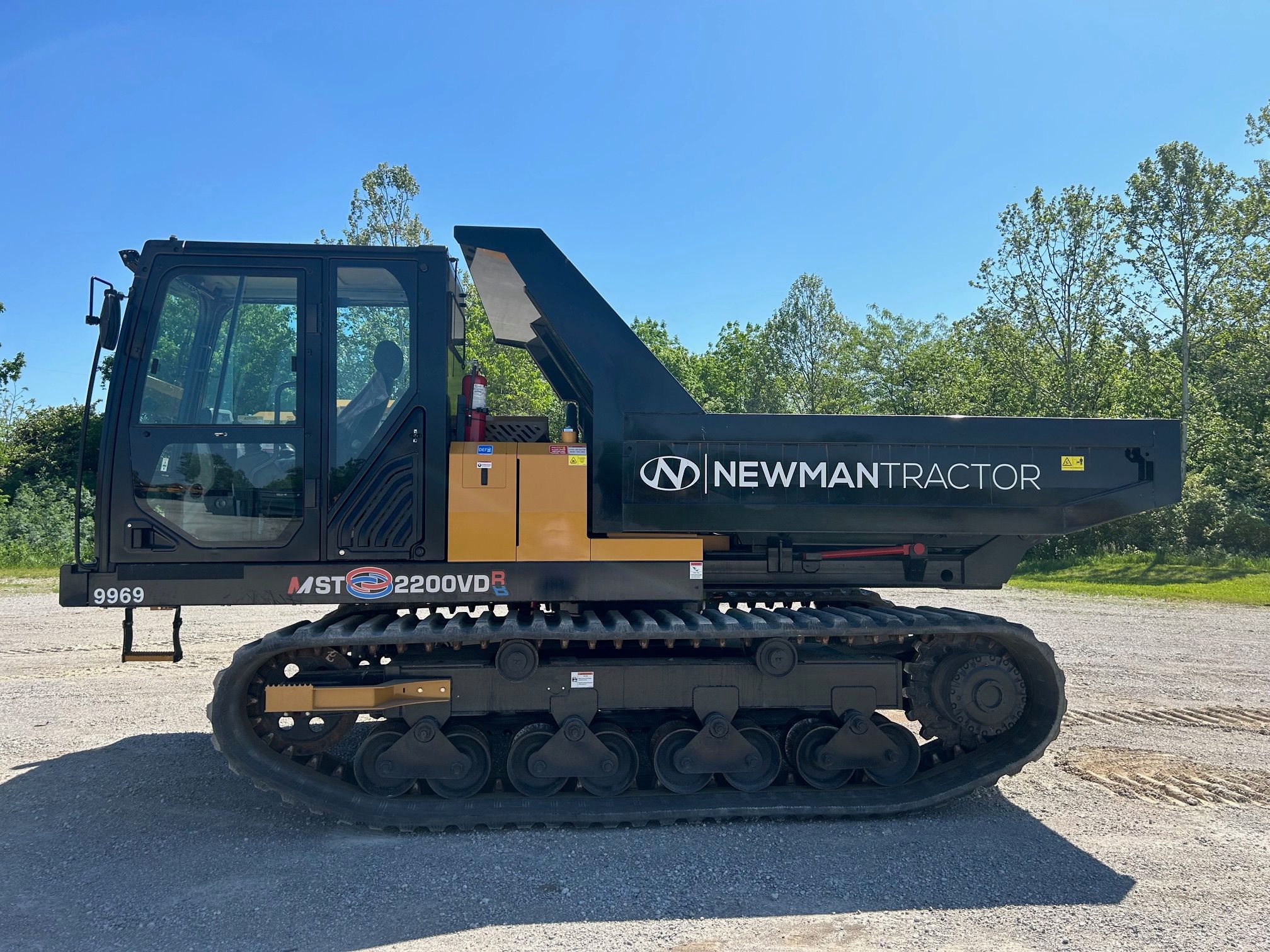 2023 MOROOKA MST 2200VDR Photo 2 Thumbnail