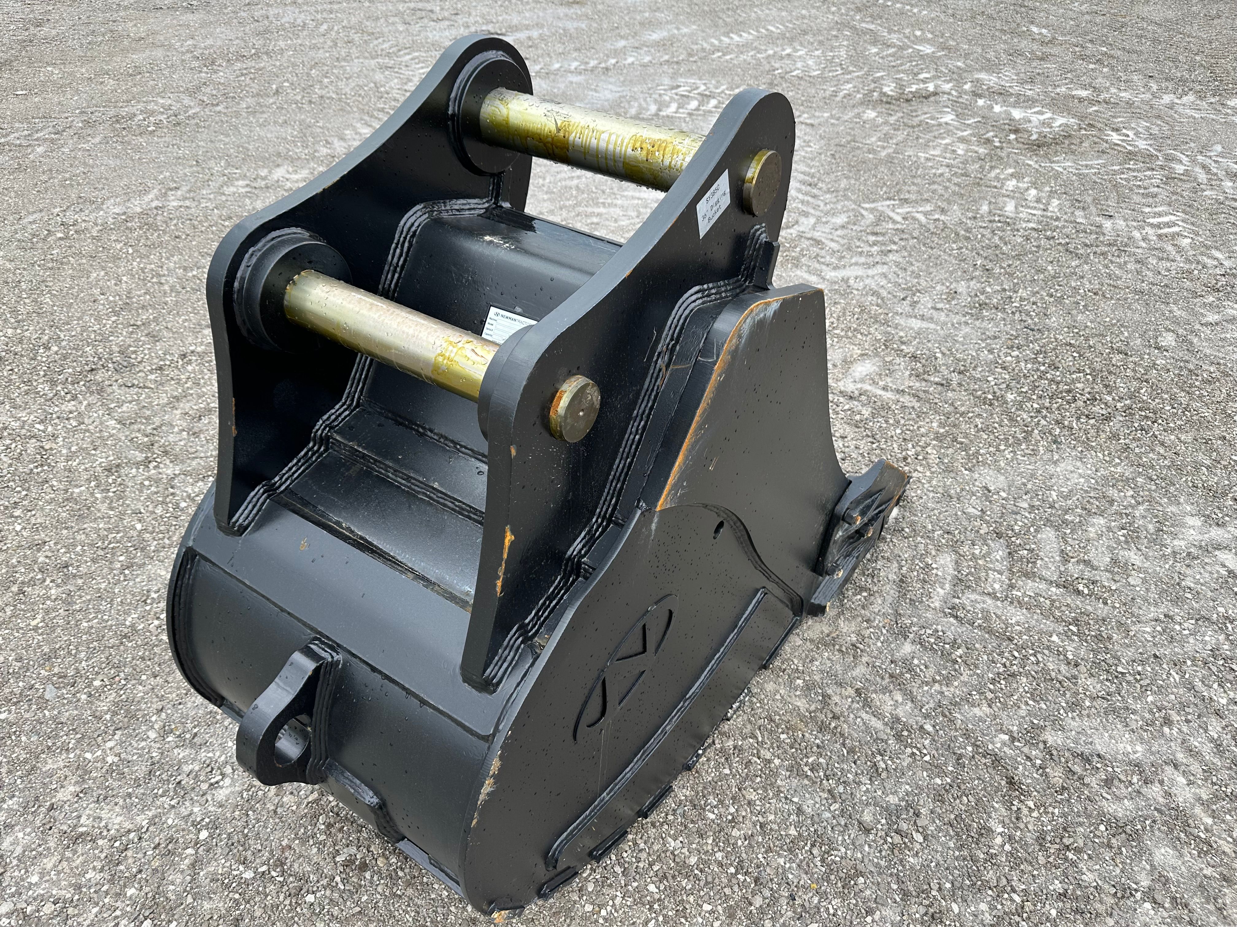 36" BUCKET FOR SY385C Photo 2 Thumbnail