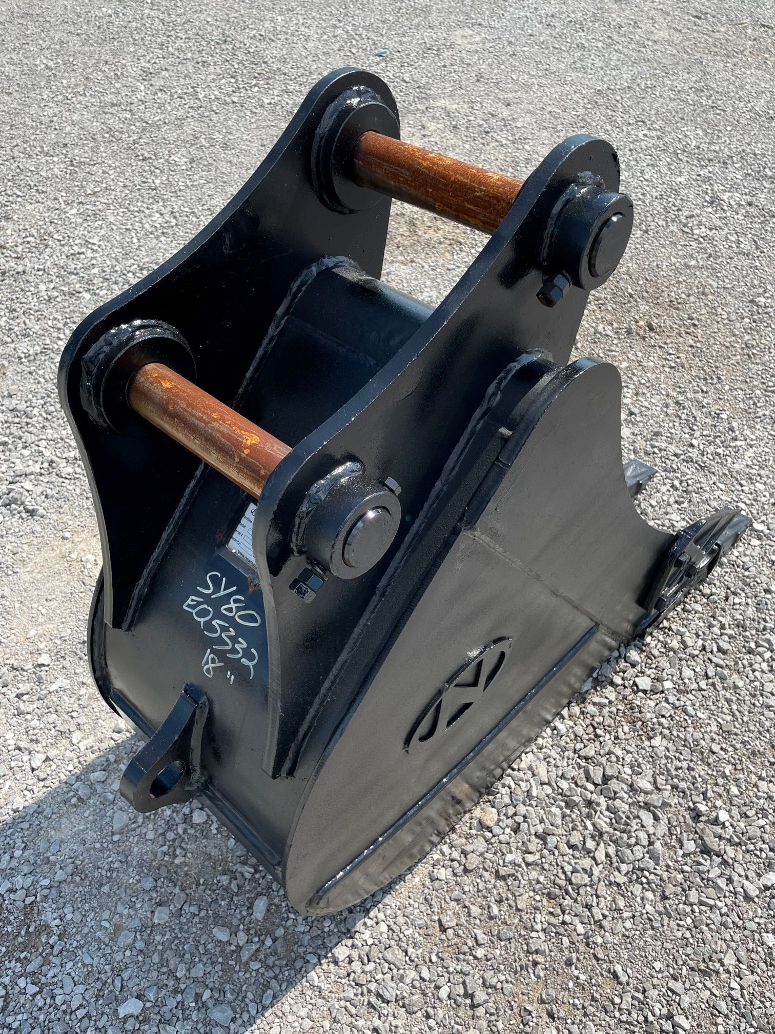 18" EXCAVATOR DIGGING BUCKET 50MM PIN Photo 1 Thumbnail