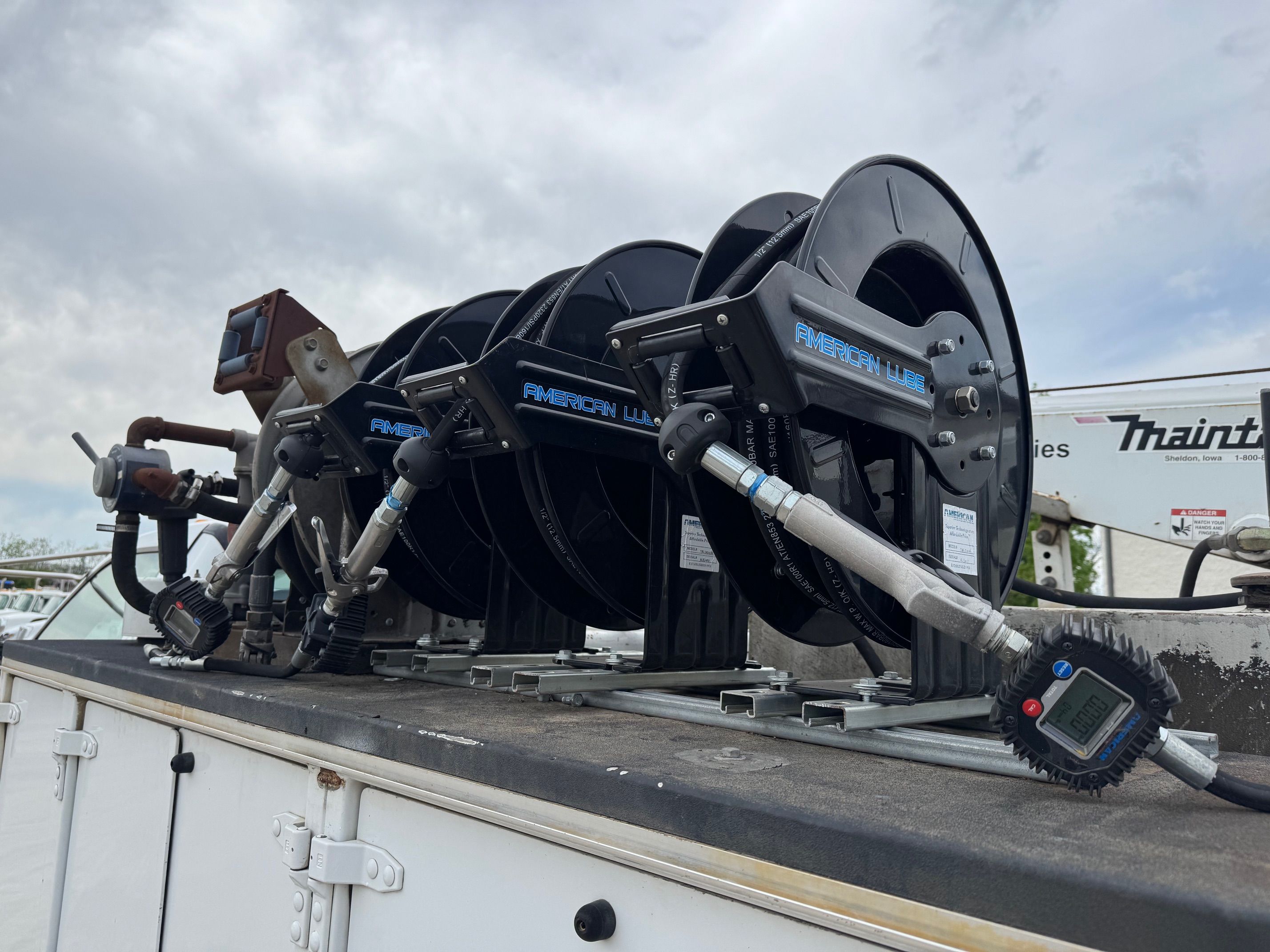 2009 FORD F750 SERVICE TRUCK Photo 8 Thumbnail