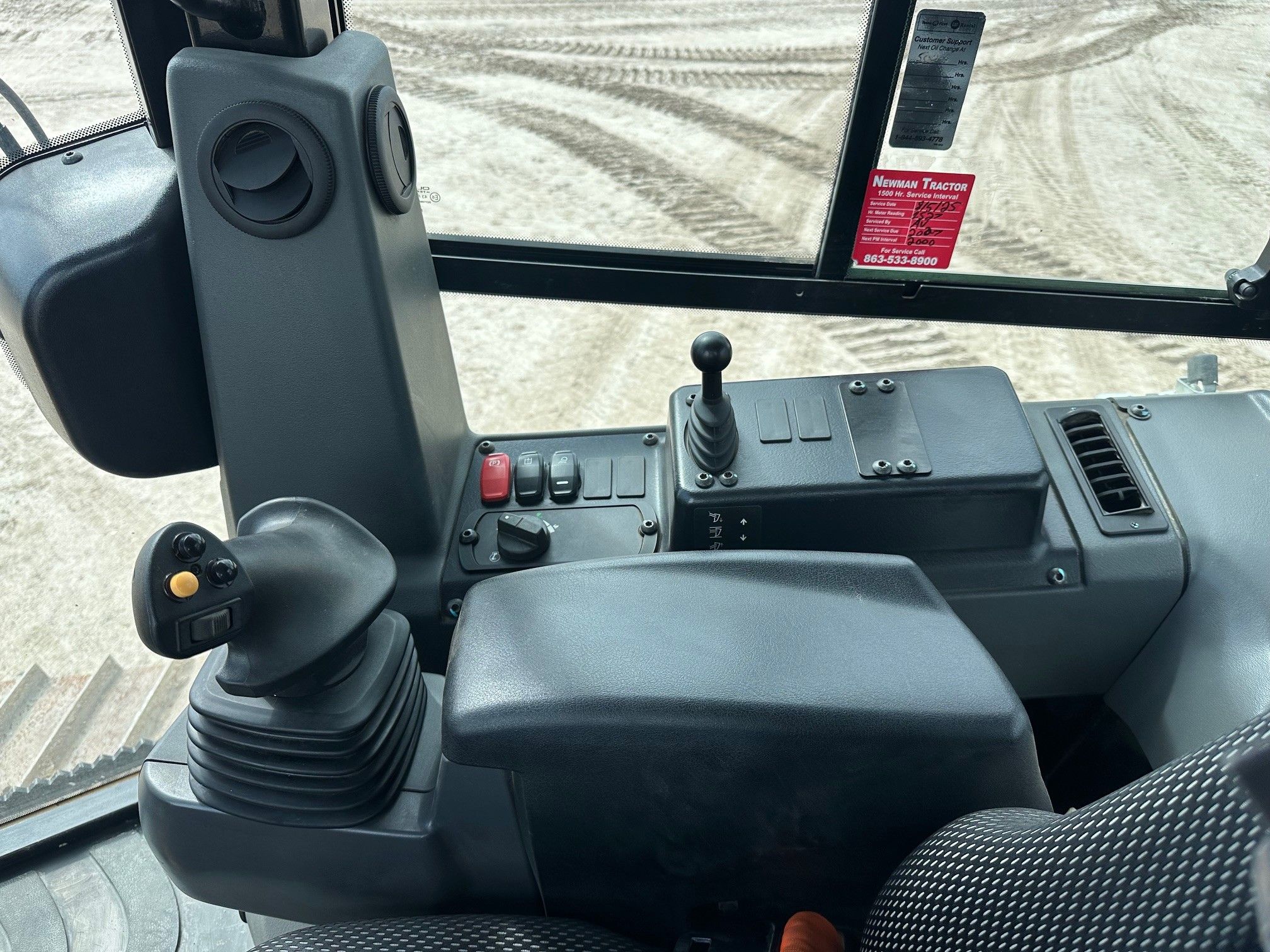 2022 CAT D1 Photo 10 Thumbnail