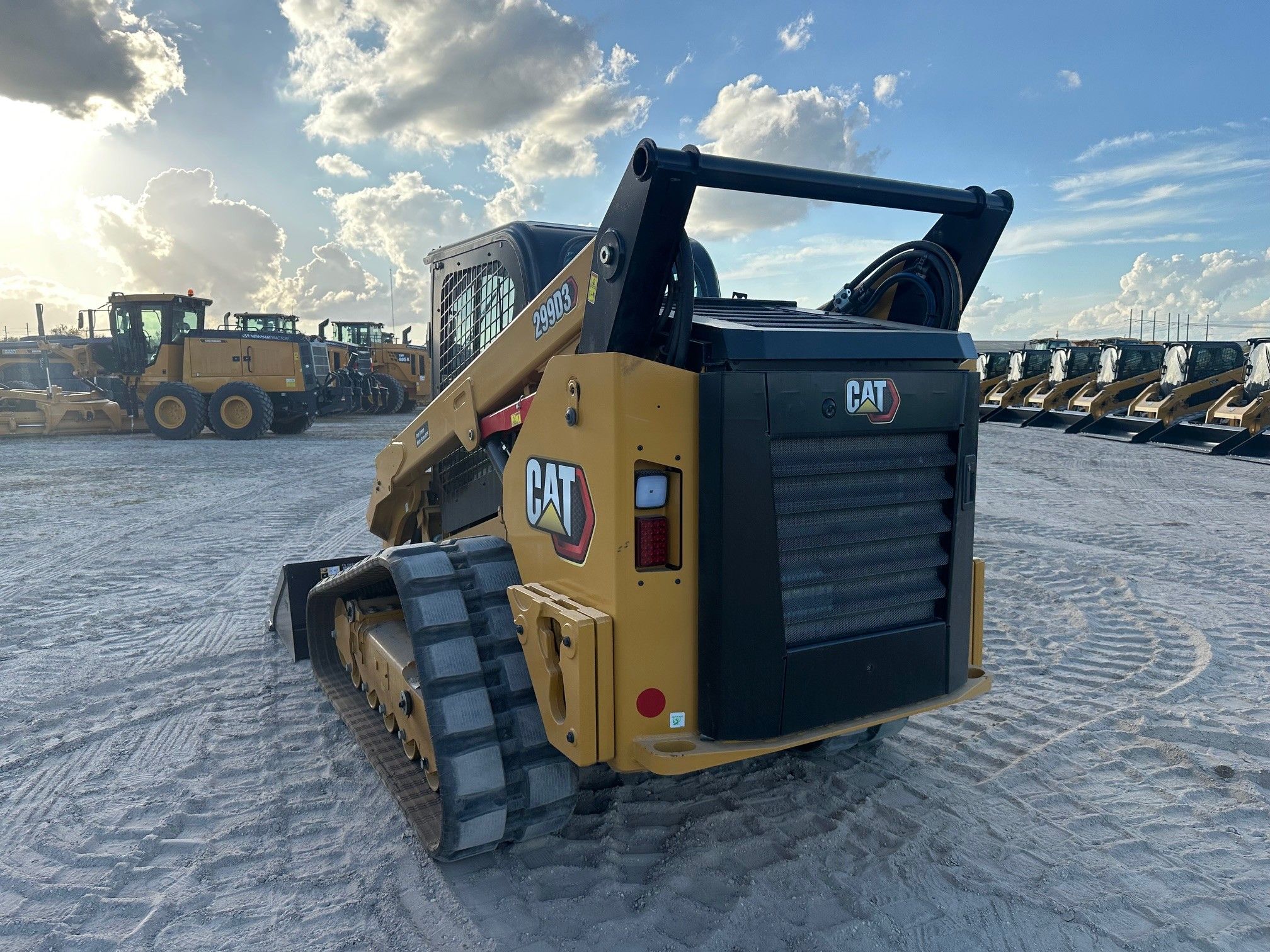 2024 CAT 299D3 Photo 3 Thumbnail