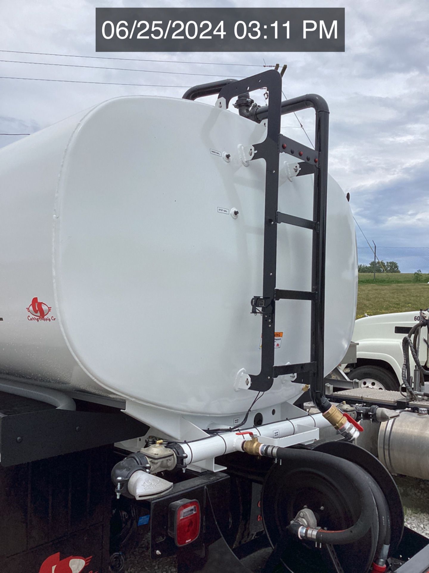 2025 PETERBILT 548 WATER Photo 12 Thumbnail