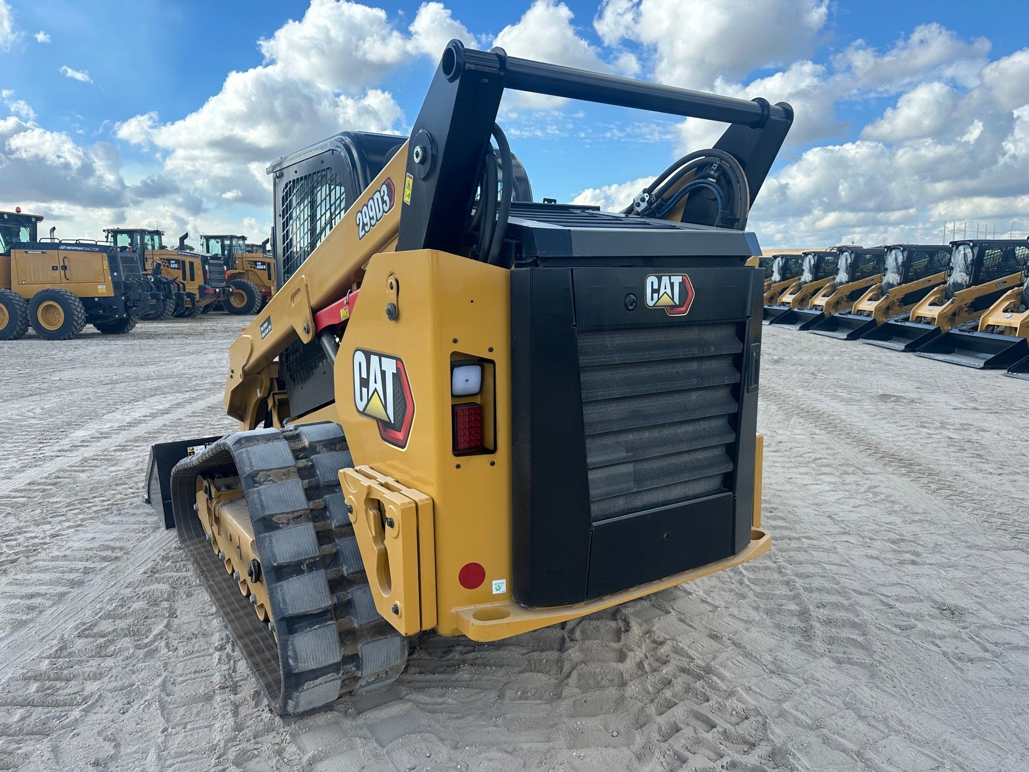 2024 CAT 299D3 Photo 3 Thumbnail