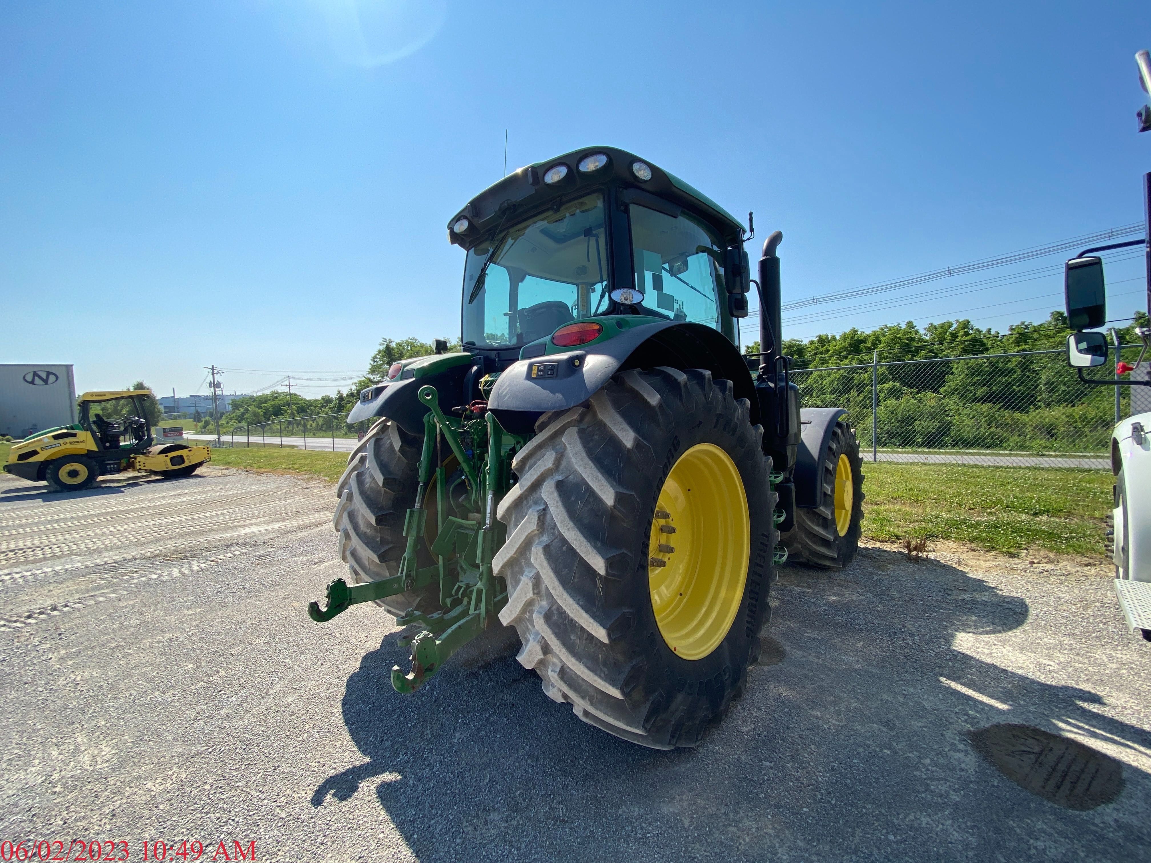 2019 JOHN DEERE 6155R Photo 5 Thumbnail