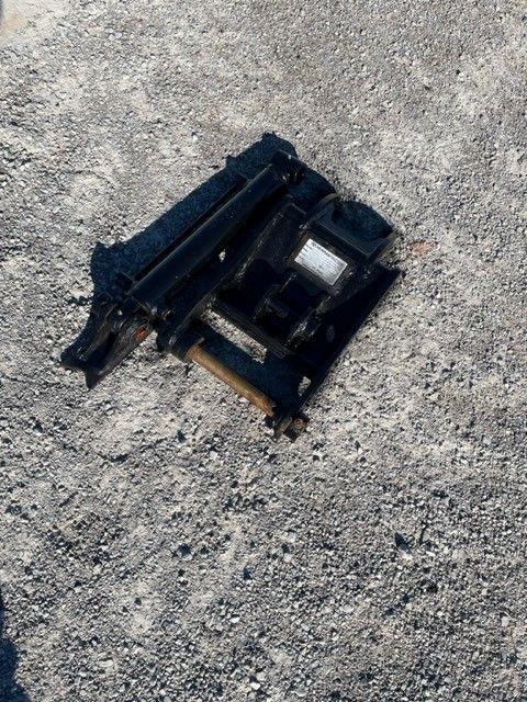 THUMB FOR SY16C9 FOR USE W/NO QUICK COUPLER) Photo 4 Thumbnail