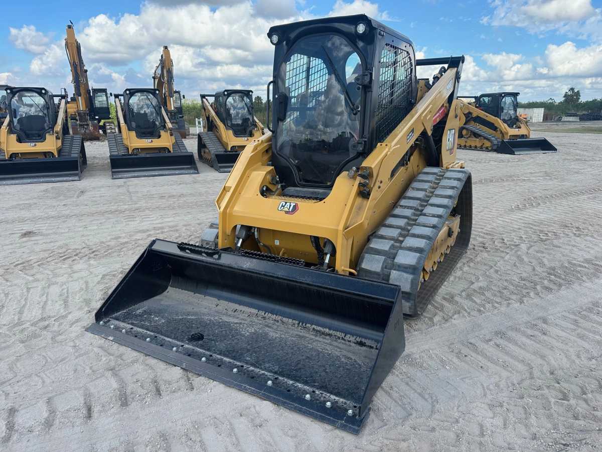 2024 CAT 299D3 Photo 1