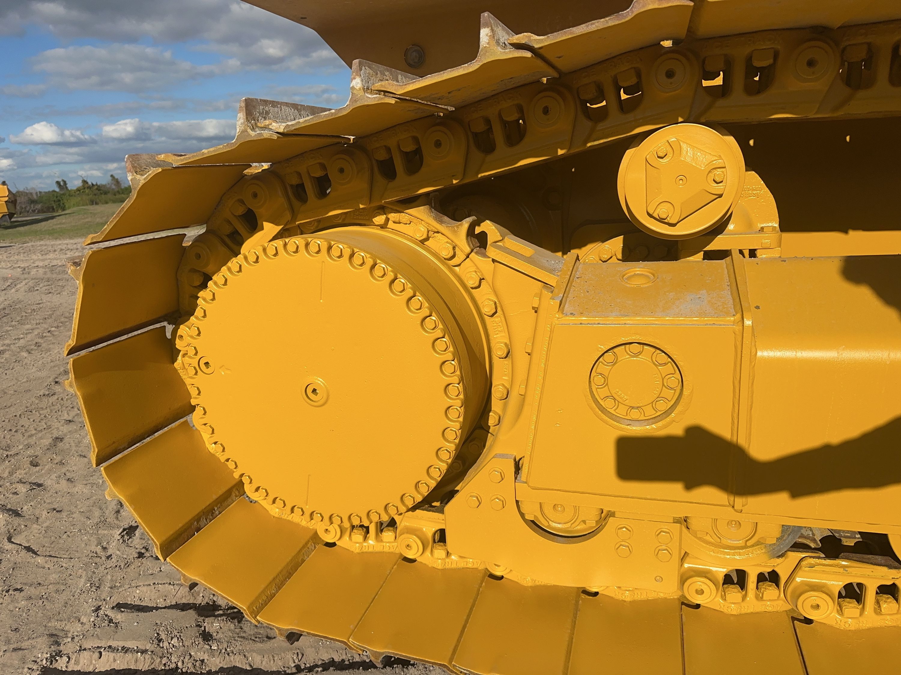 2023 JOHN DEERE 850L WLT Photo 17 Thumbnail