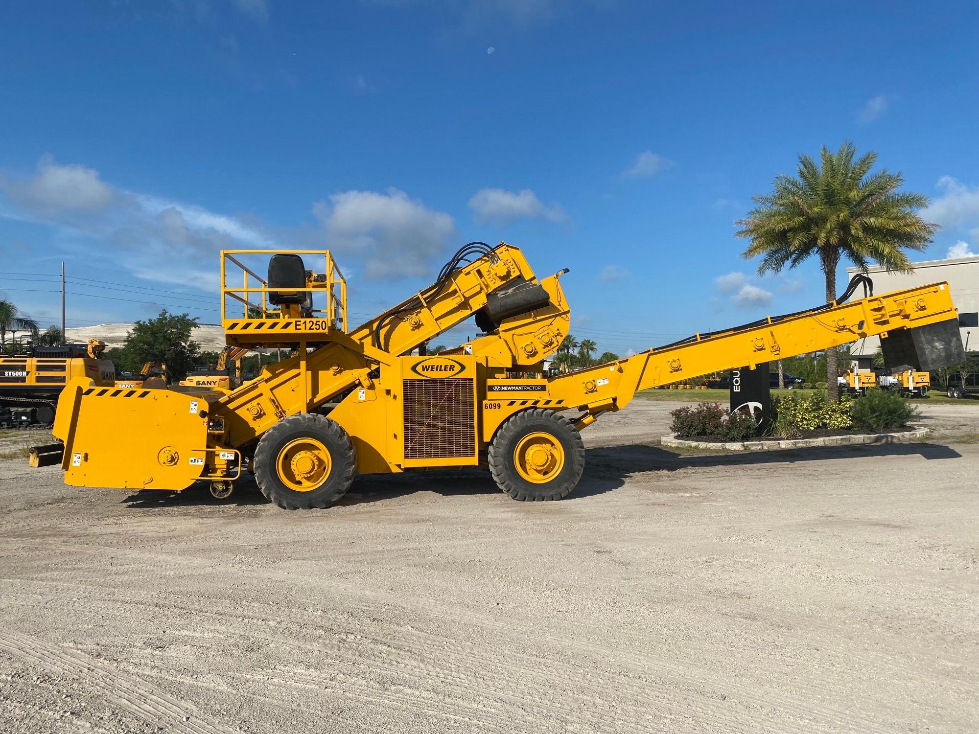 2009 WEILER E1250 Photo 2 Thumbnail