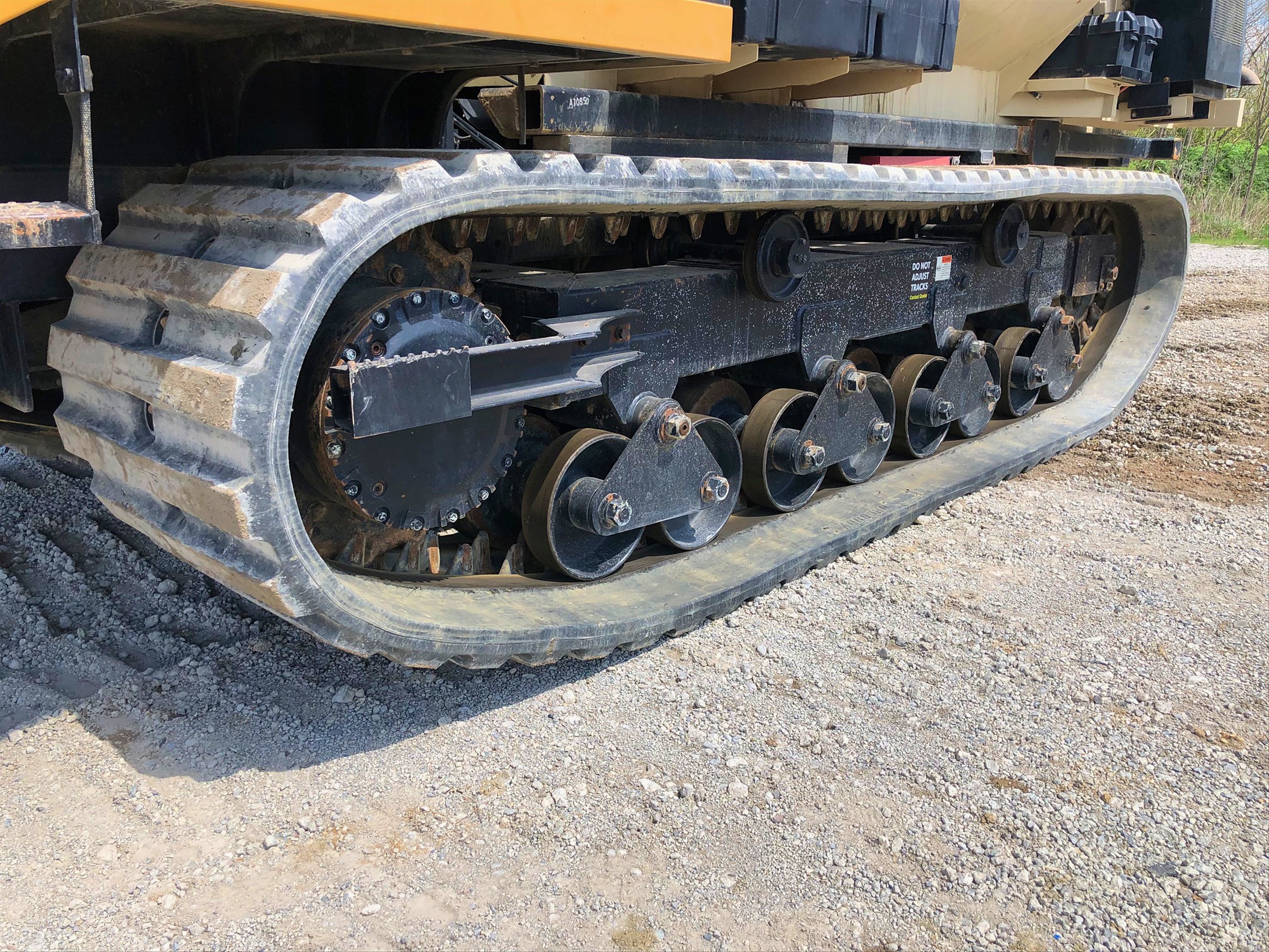 2014 MOROOKA MST 2200VD Photo 10 Thumbnail