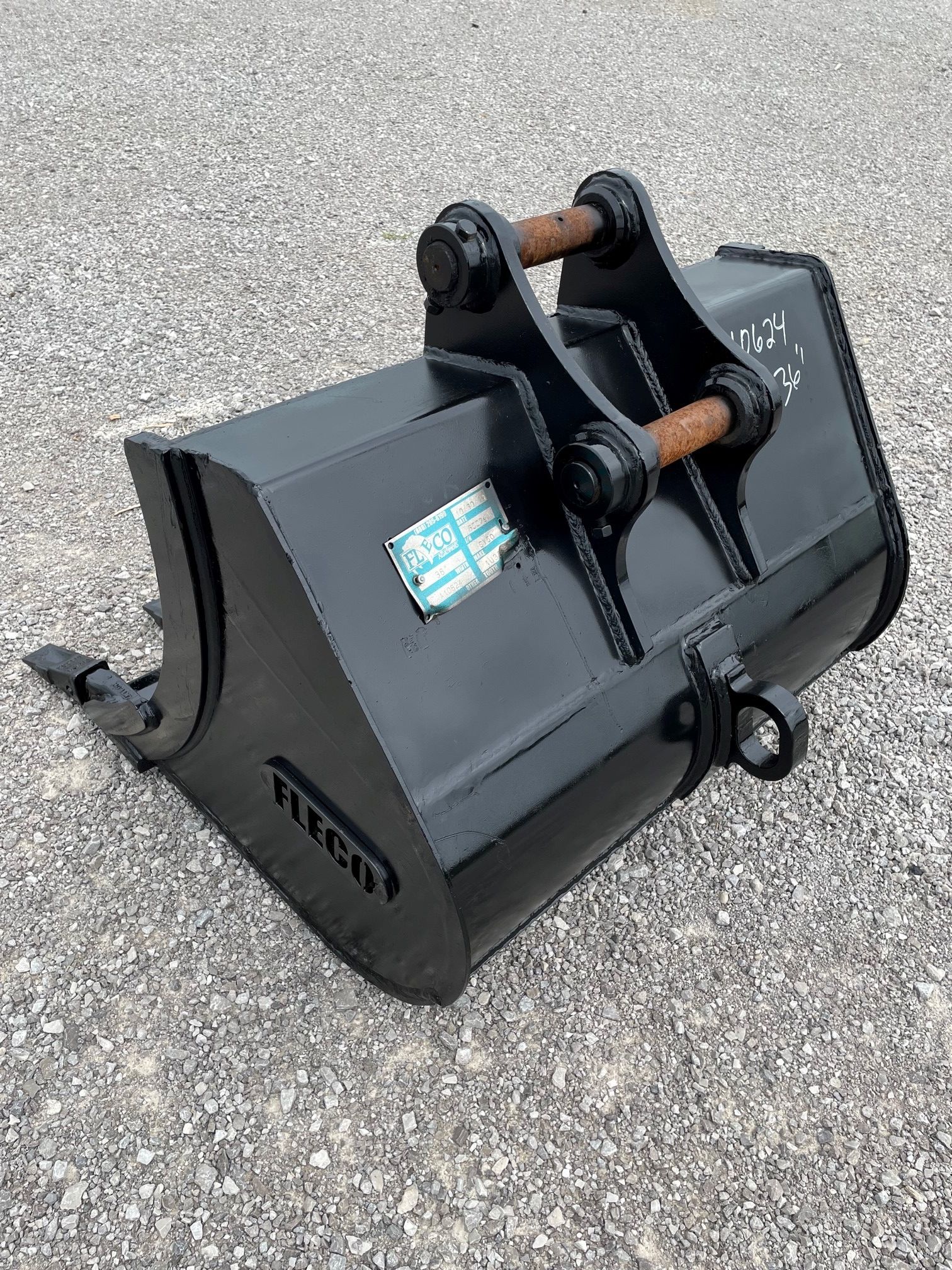 36" EXCAVATOR DIGGING BUCKET 45MM PIN Photo 2 Thumbnail