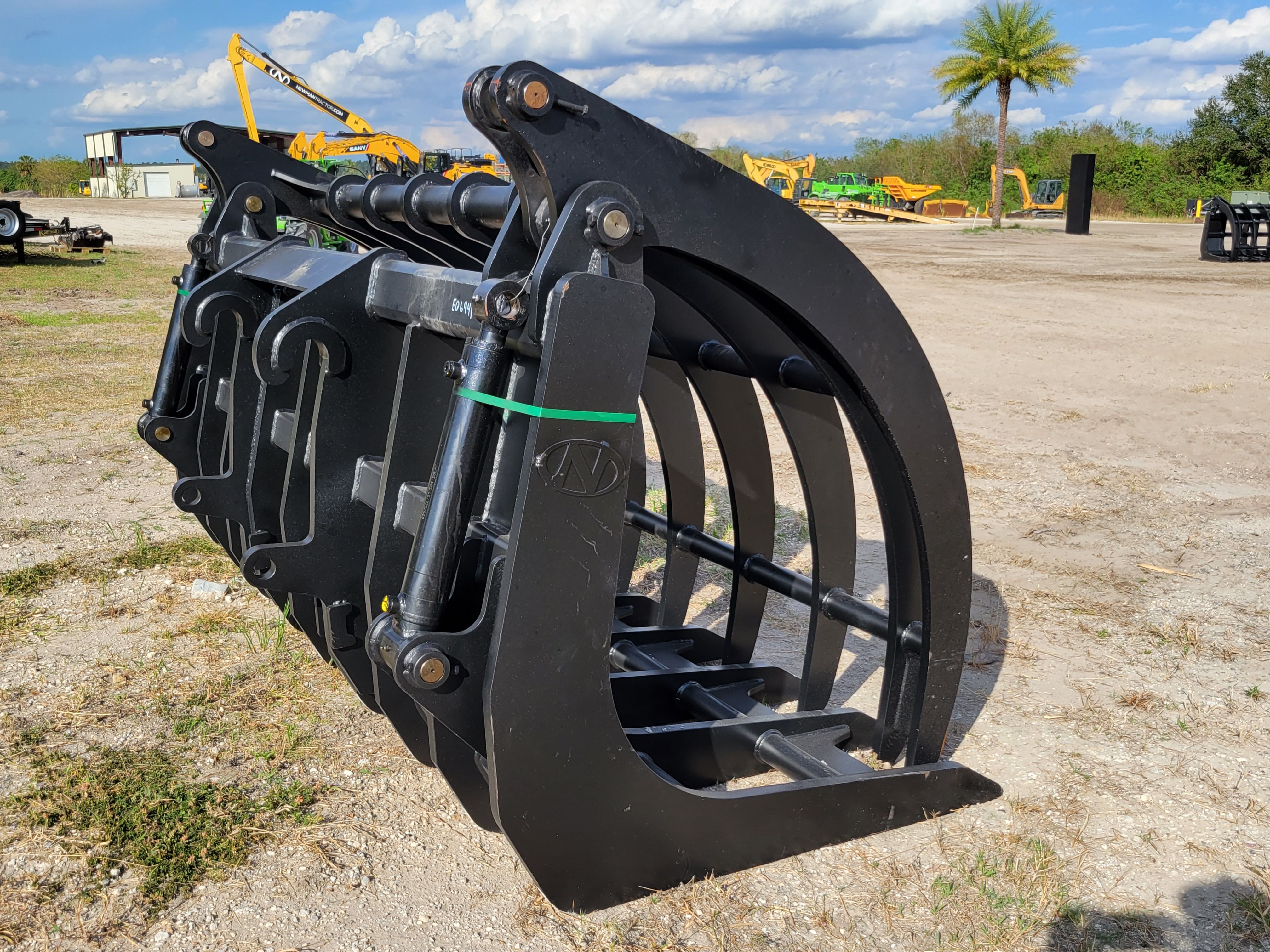 114" GRAPPLE RAKE FOR JRB418 COUPLER Photo 4 Thumbnail