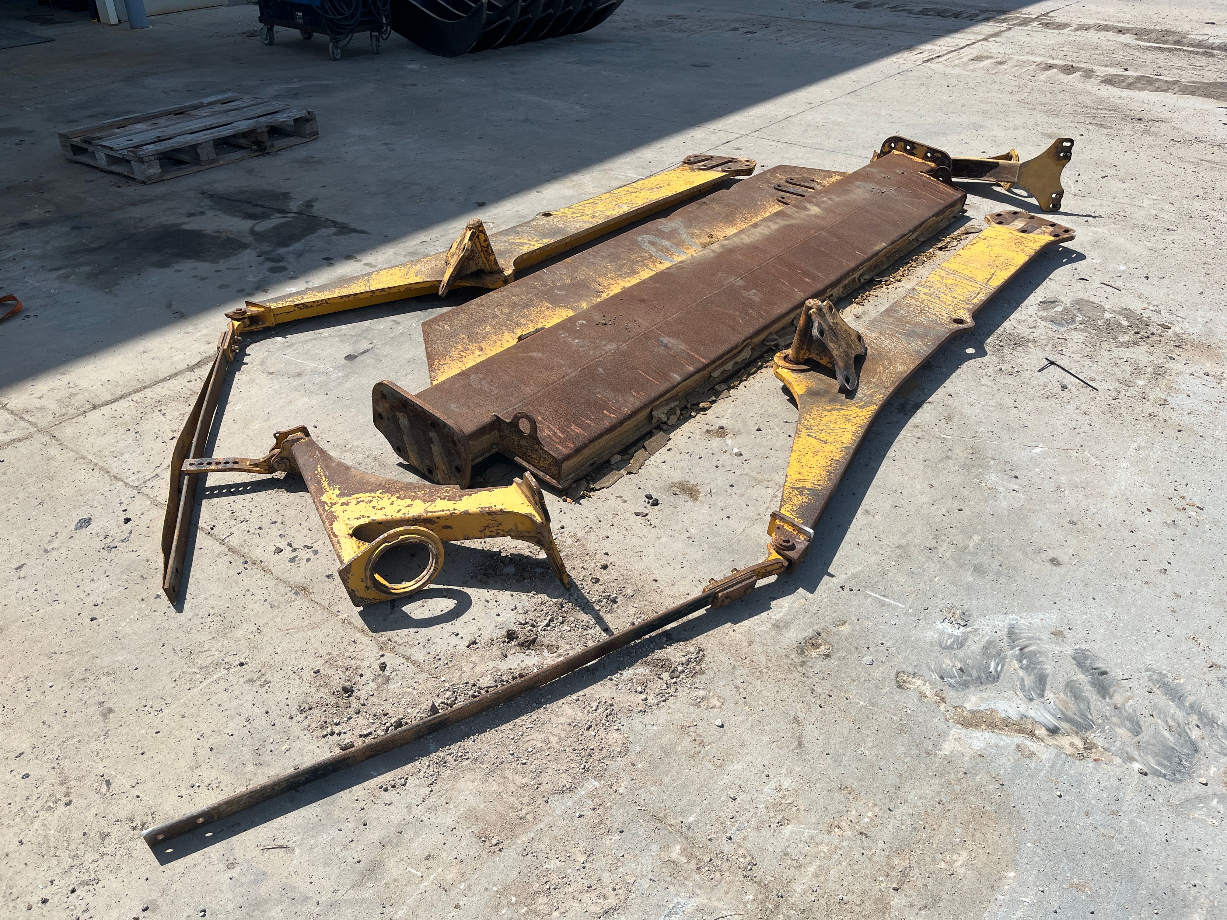 BELL B45E TAILGATE Photo 1 Thumbnail