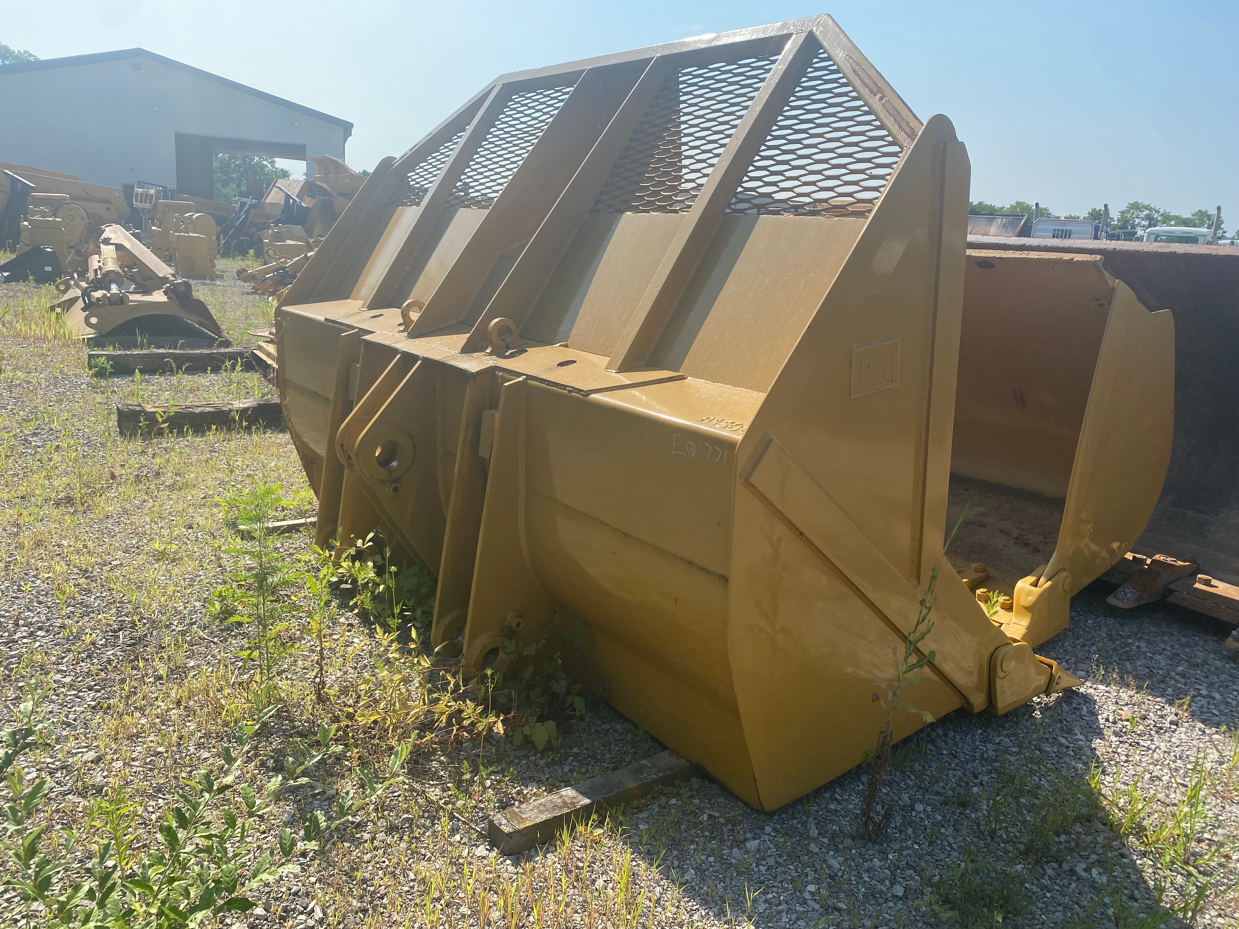 FRONT BUCKET FOR CAT 963C Photo 3 Thumbnail