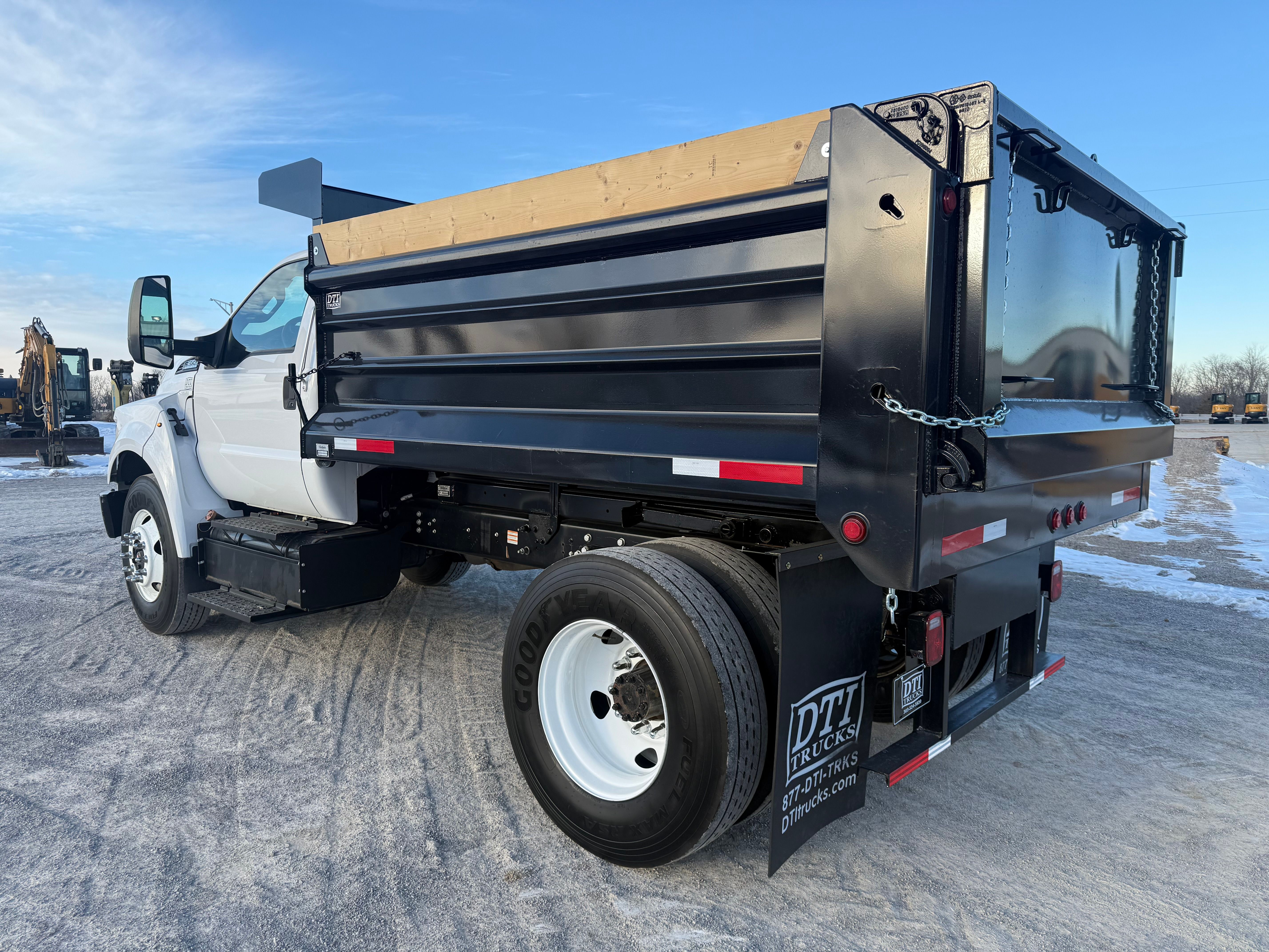 2022 FORD F650 S/A Photo 3 Thumbnail