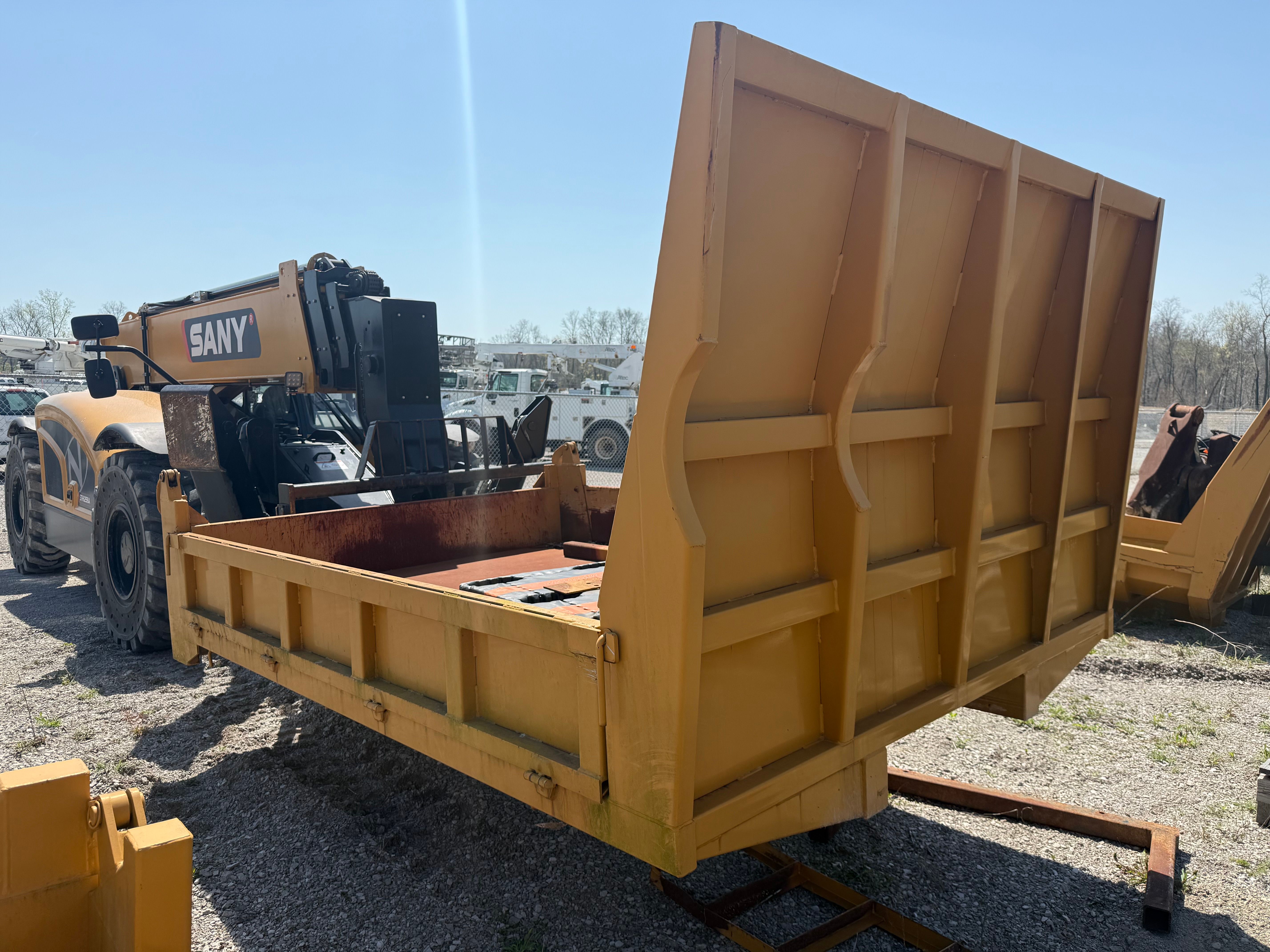 DUMP BED FOR MST 1500VD Photo 1 Thumbnail