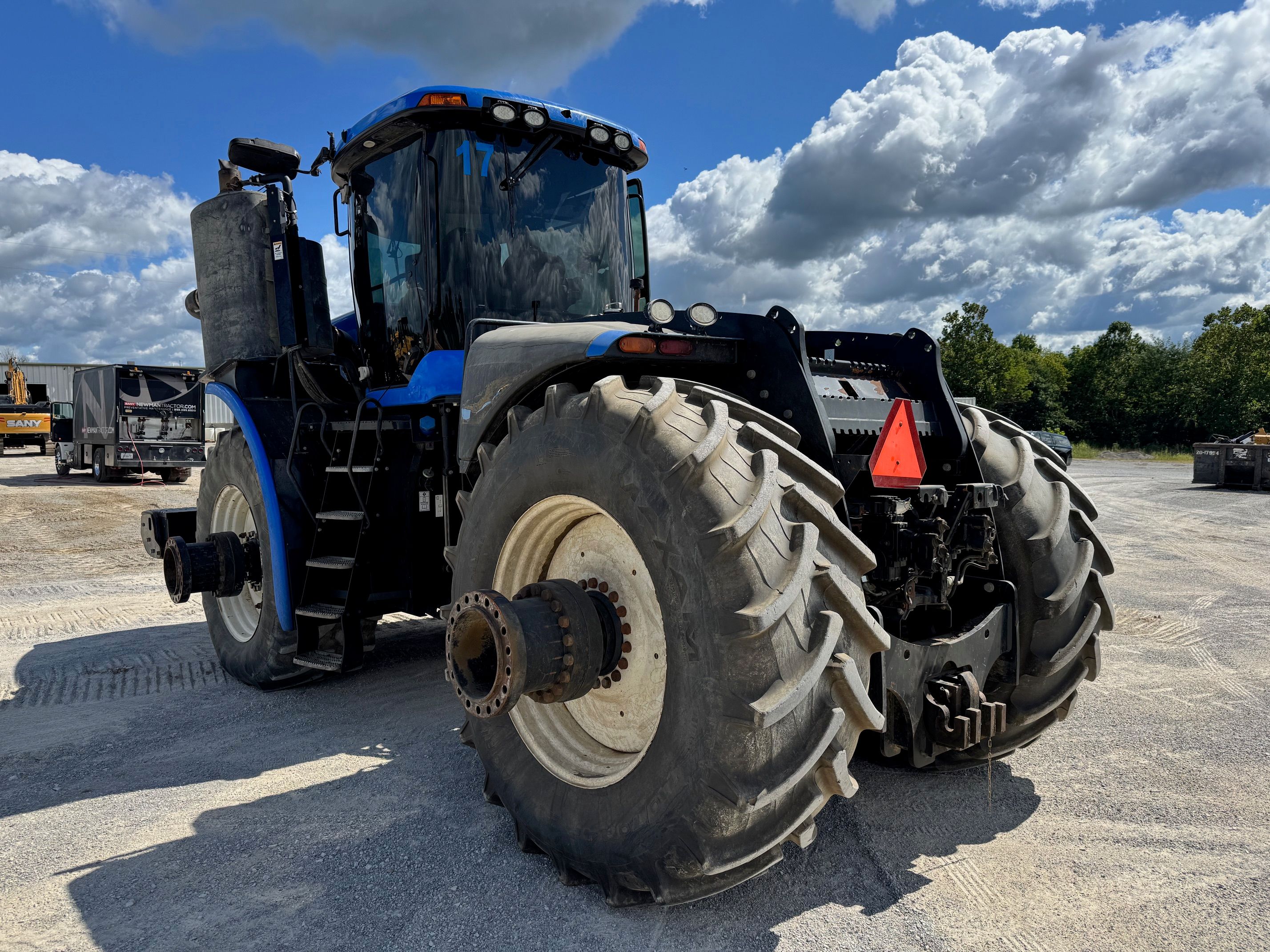 2019 NEW HOLLAND T9-645 Photo 2 Thumbnail