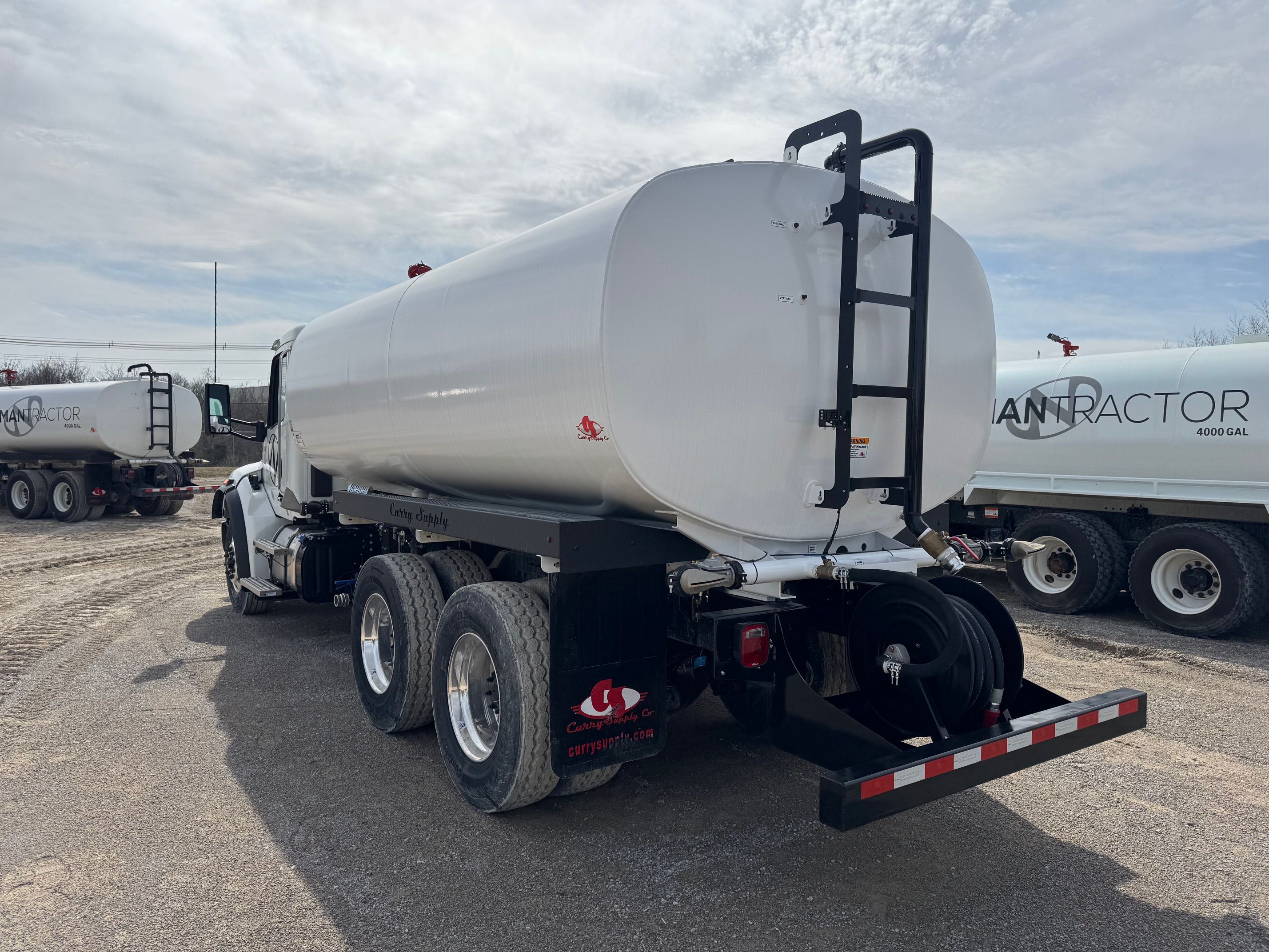 2025 PETERBILT 548 WATER Photo 2 Thumbnail