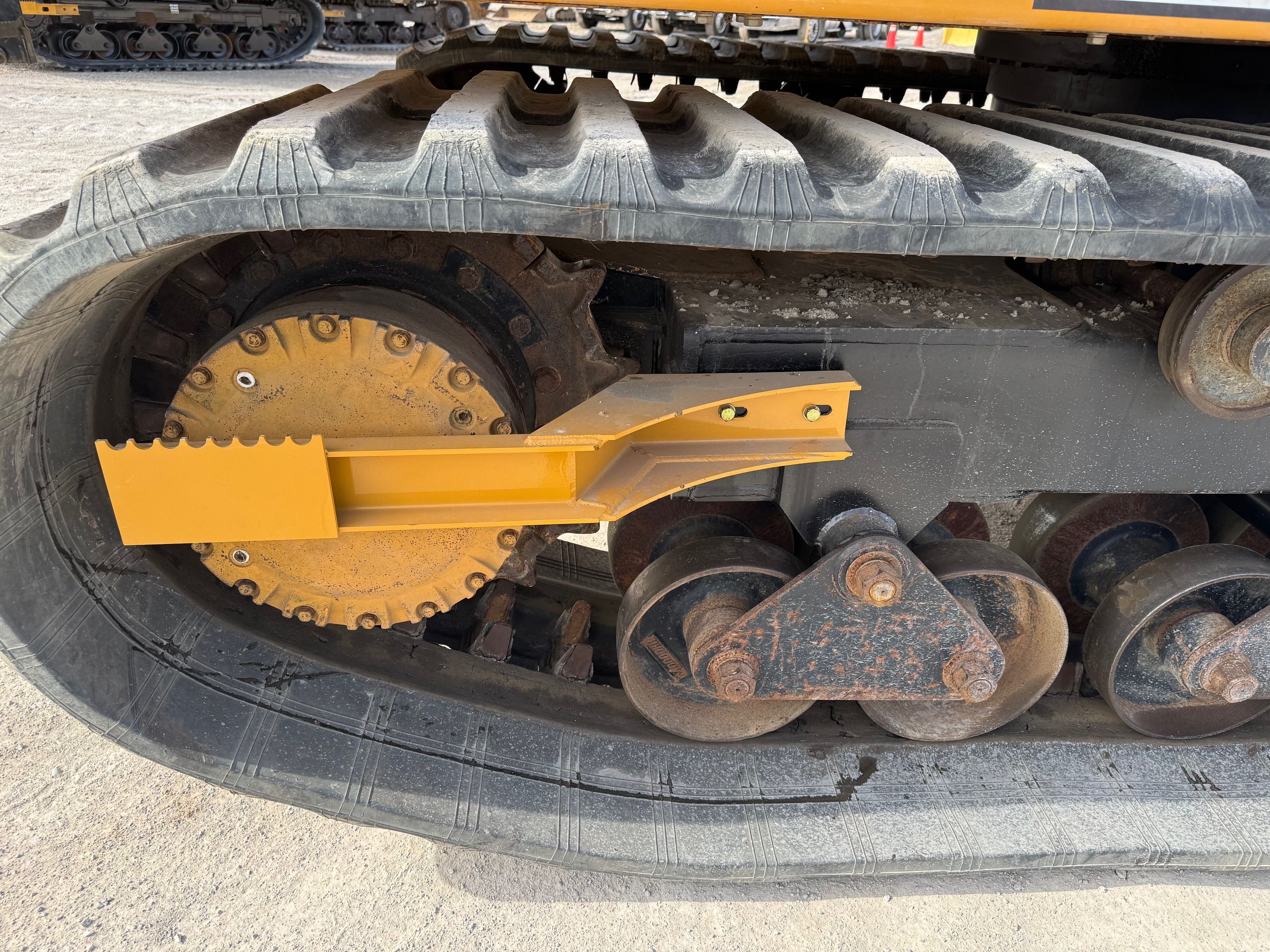 2020 MOROOKA MST 2200VDR Photo 8 Thumbnail