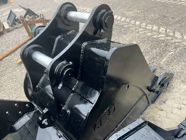 42" EXCAVATOR DIGGING BUCKET w/Plate Photo 4 Thumbnail