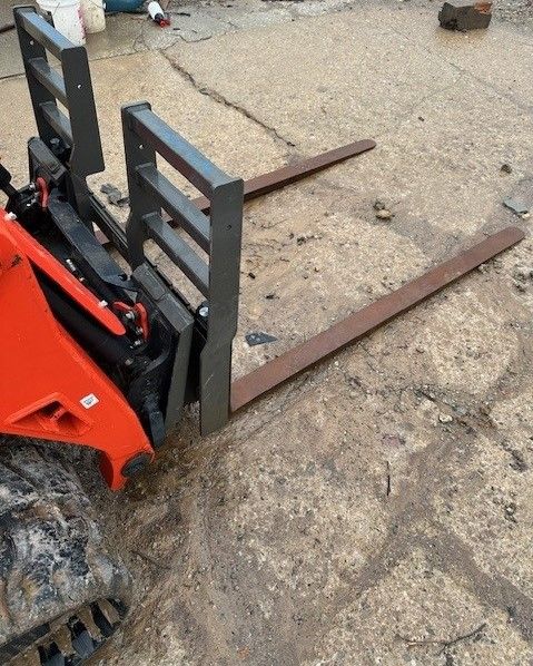 72" FORKS FOR SKID STEER Photo 3 Thumbnail