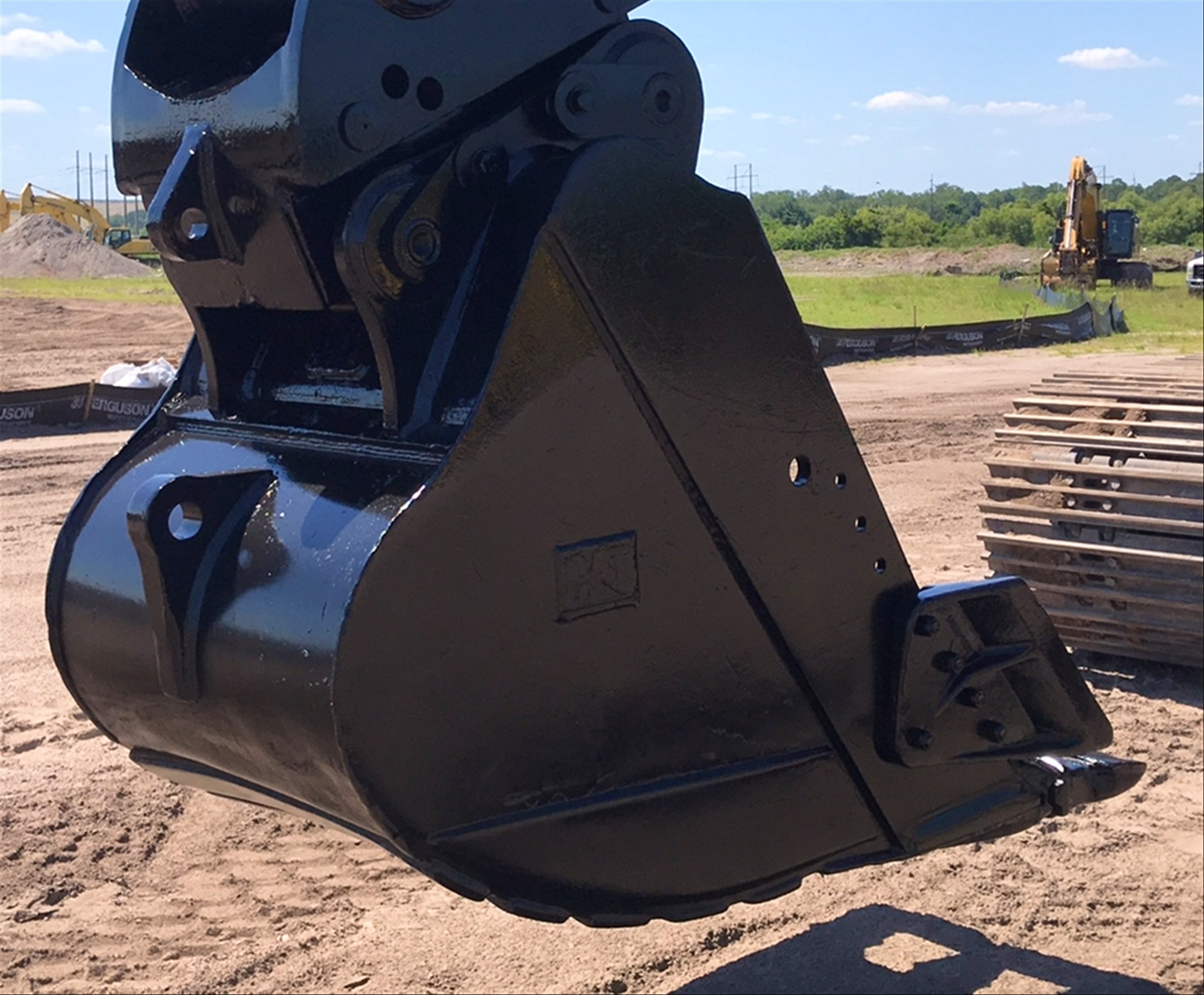 40" BUCKET FOR CAT 349EL Photo 4 Thumbnail