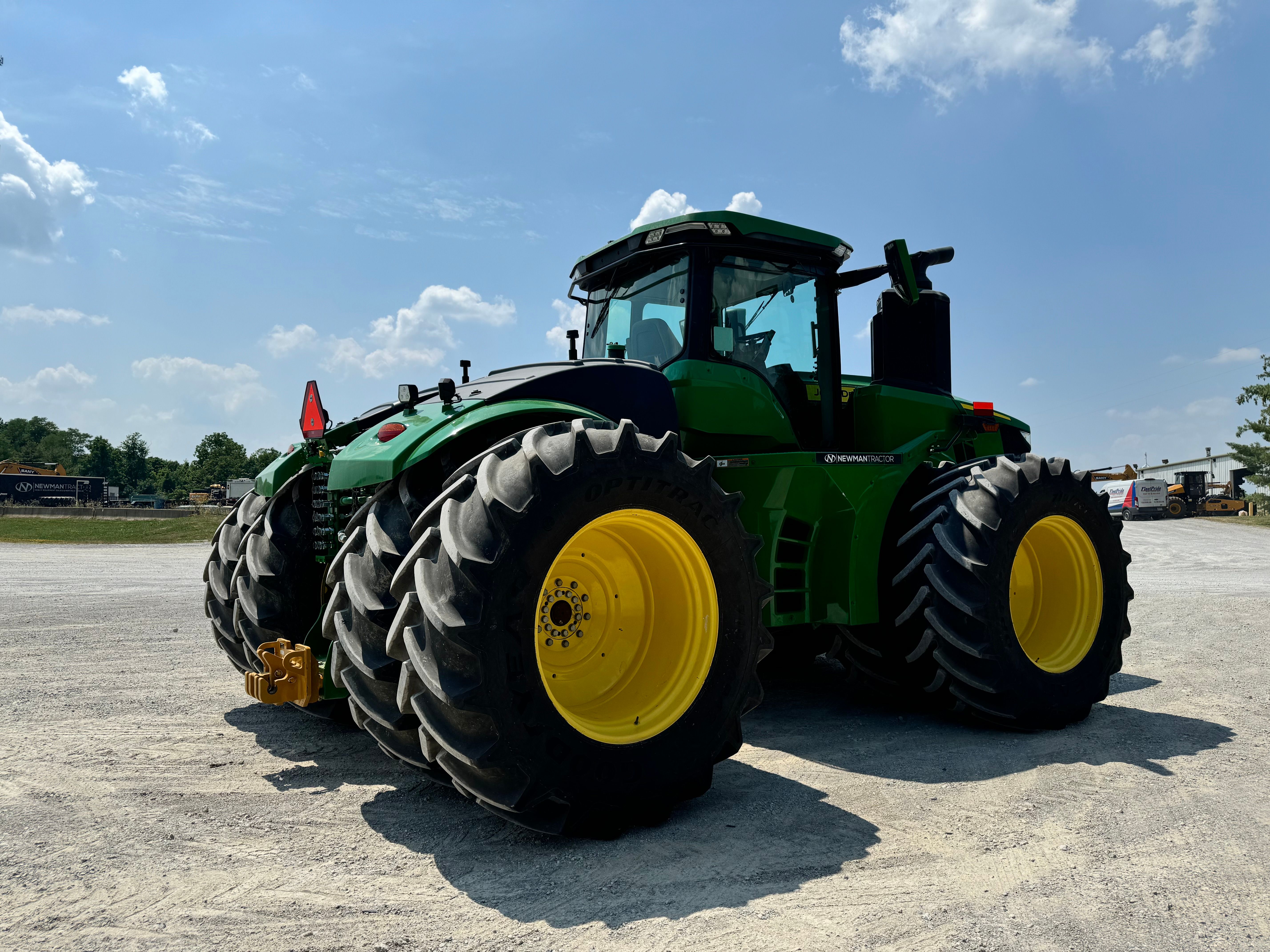 2022 JOHN DEERE 9R 590 Photo 5 Thumbnail