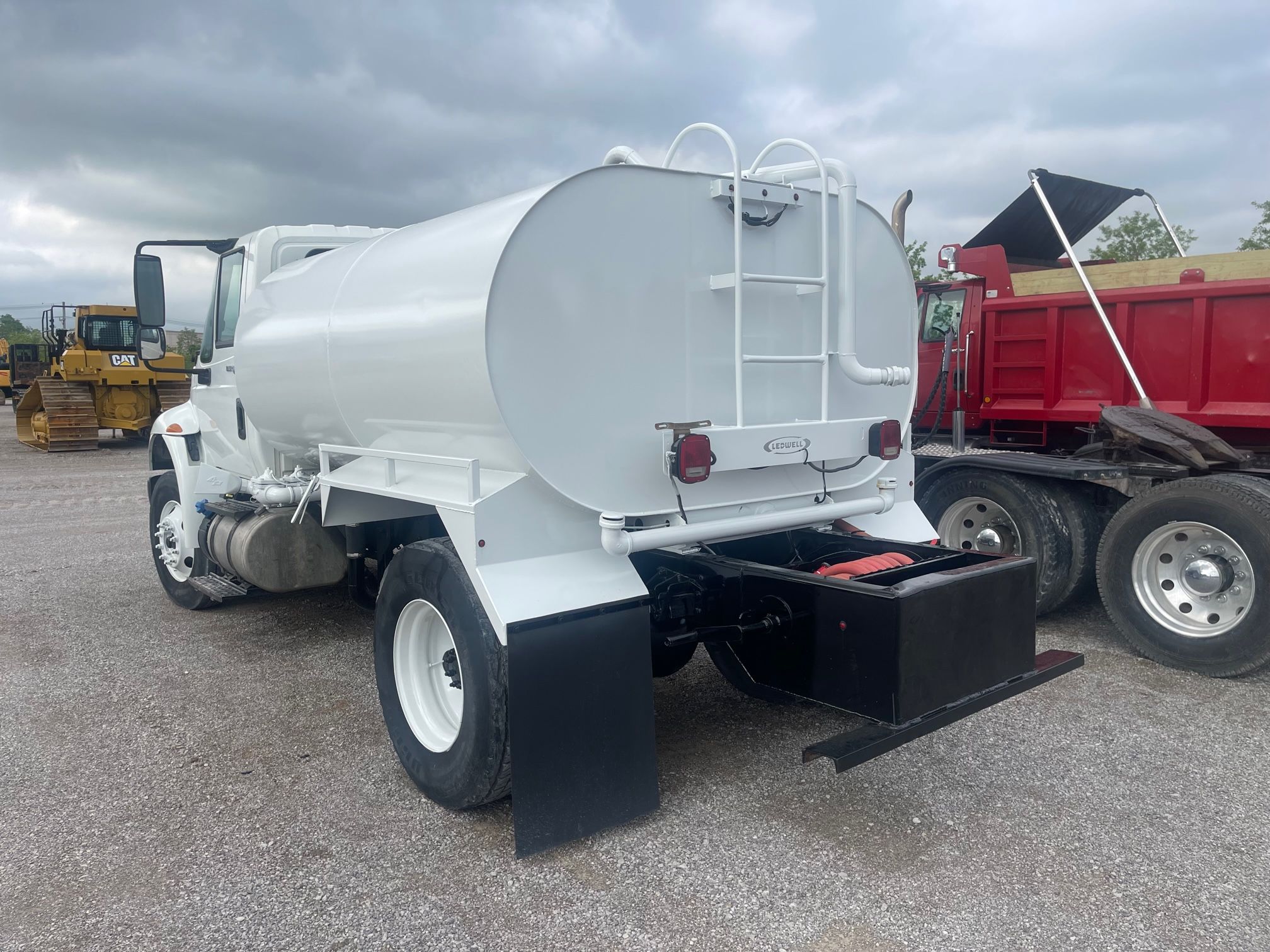 2015 INTERNATIONAL 4300 2K Photo 2 Thumbnail