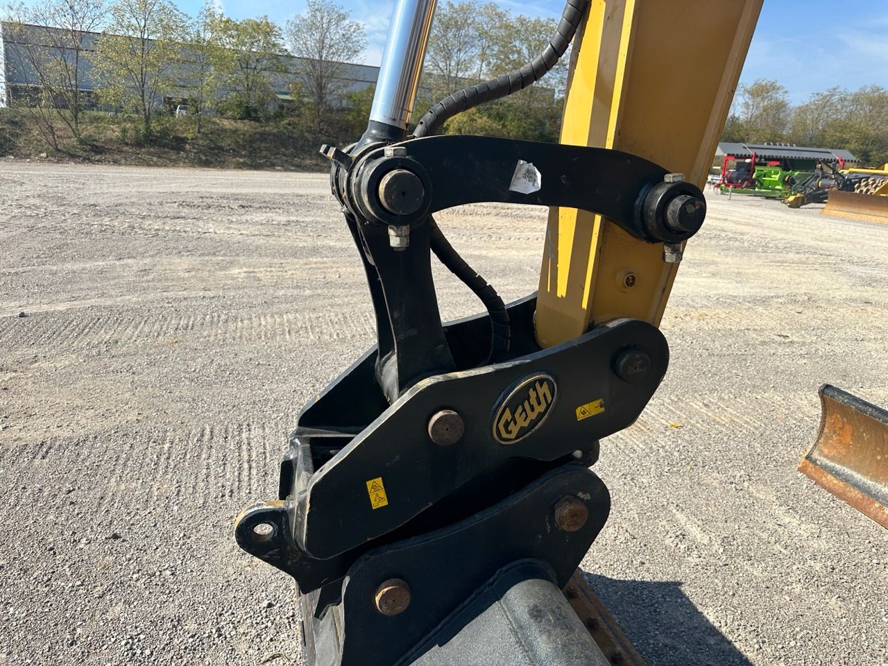 HYDRAULIC COUPLER FOR SY155U Photo 3 Thumbnail