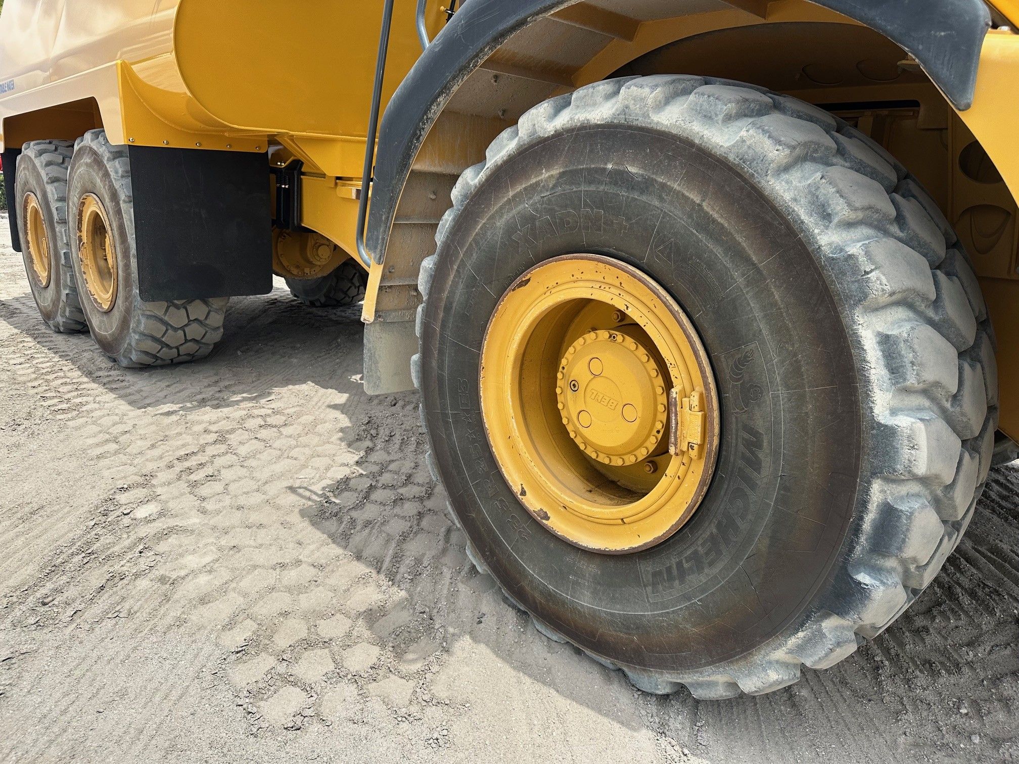 2021 BELL B25E Photo 16 Thumbnail