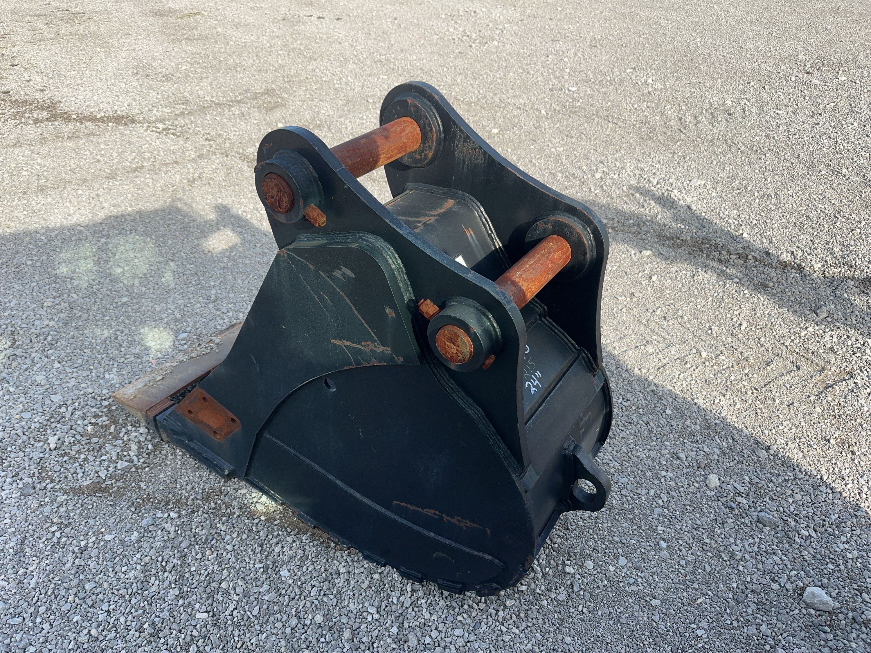 24" BUCKET FOR SY215C WITH WELDED BAR FOR TEETH Photo 3 Thumbnail