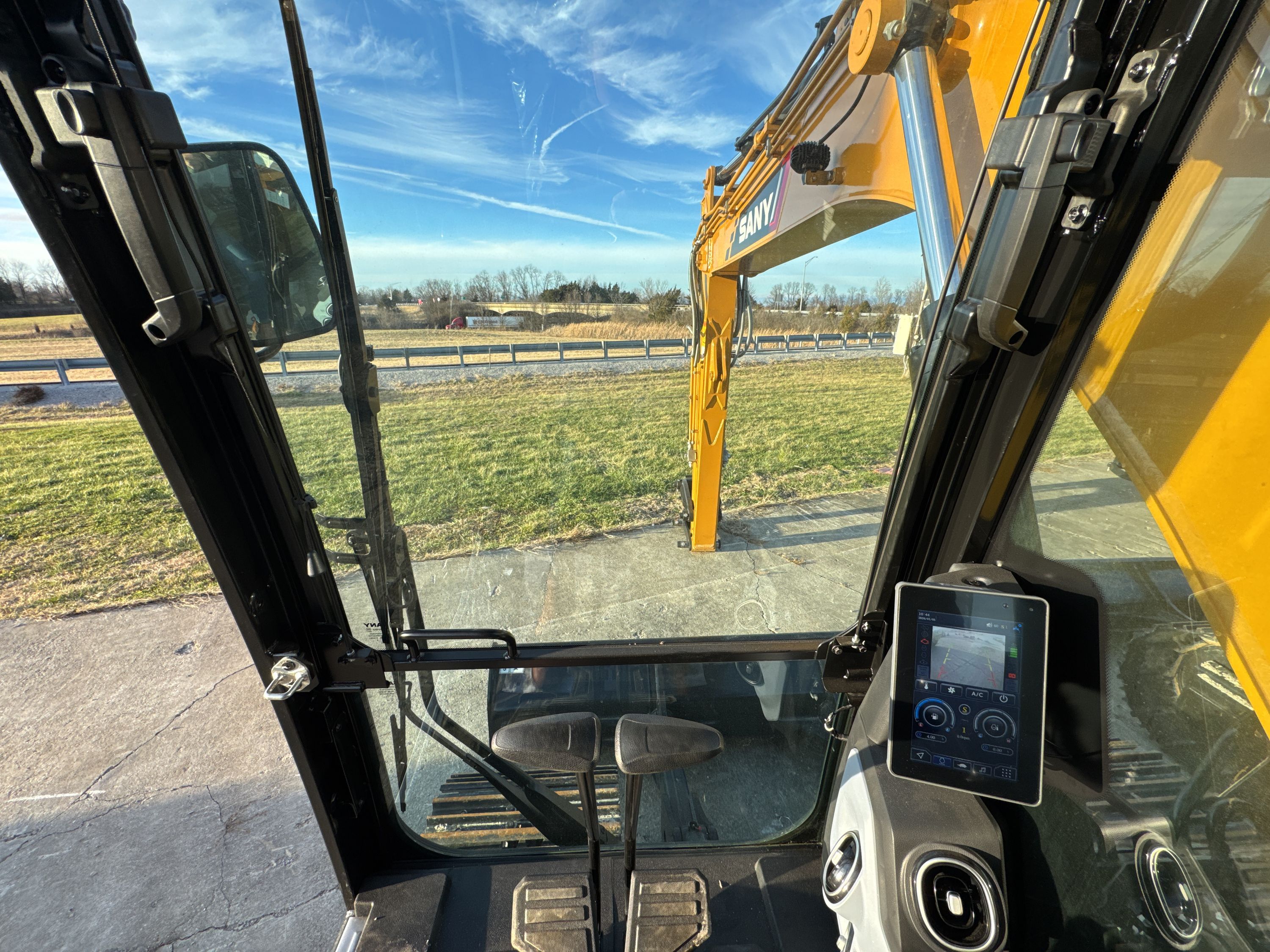 2025 SANY SY135C Photo 17 Thumbnail