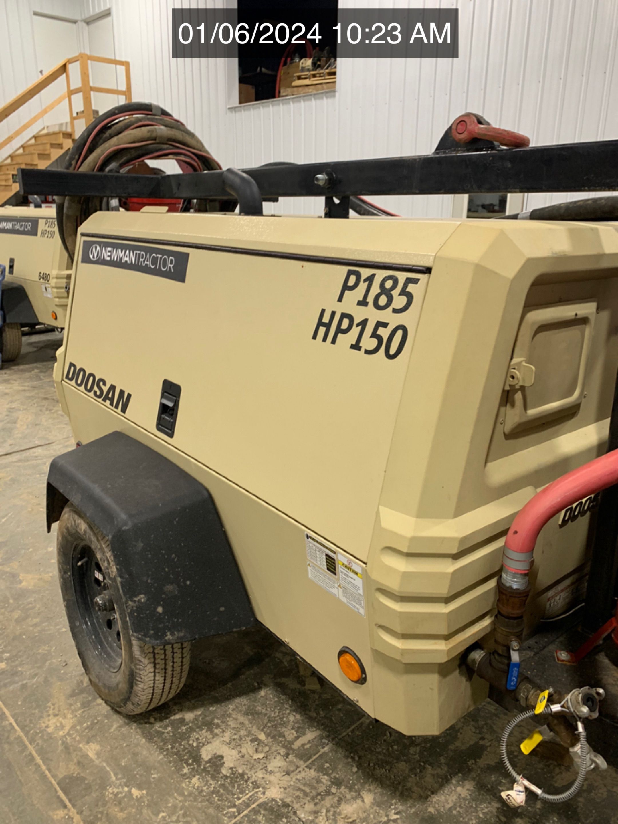 2023 DOOSAN P185 Photo 4 Thumbnail