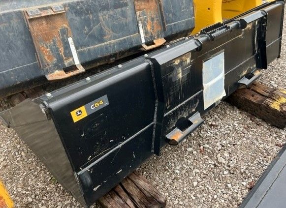 84" BUCKET FOR 333G Photo 4 Thumbnail