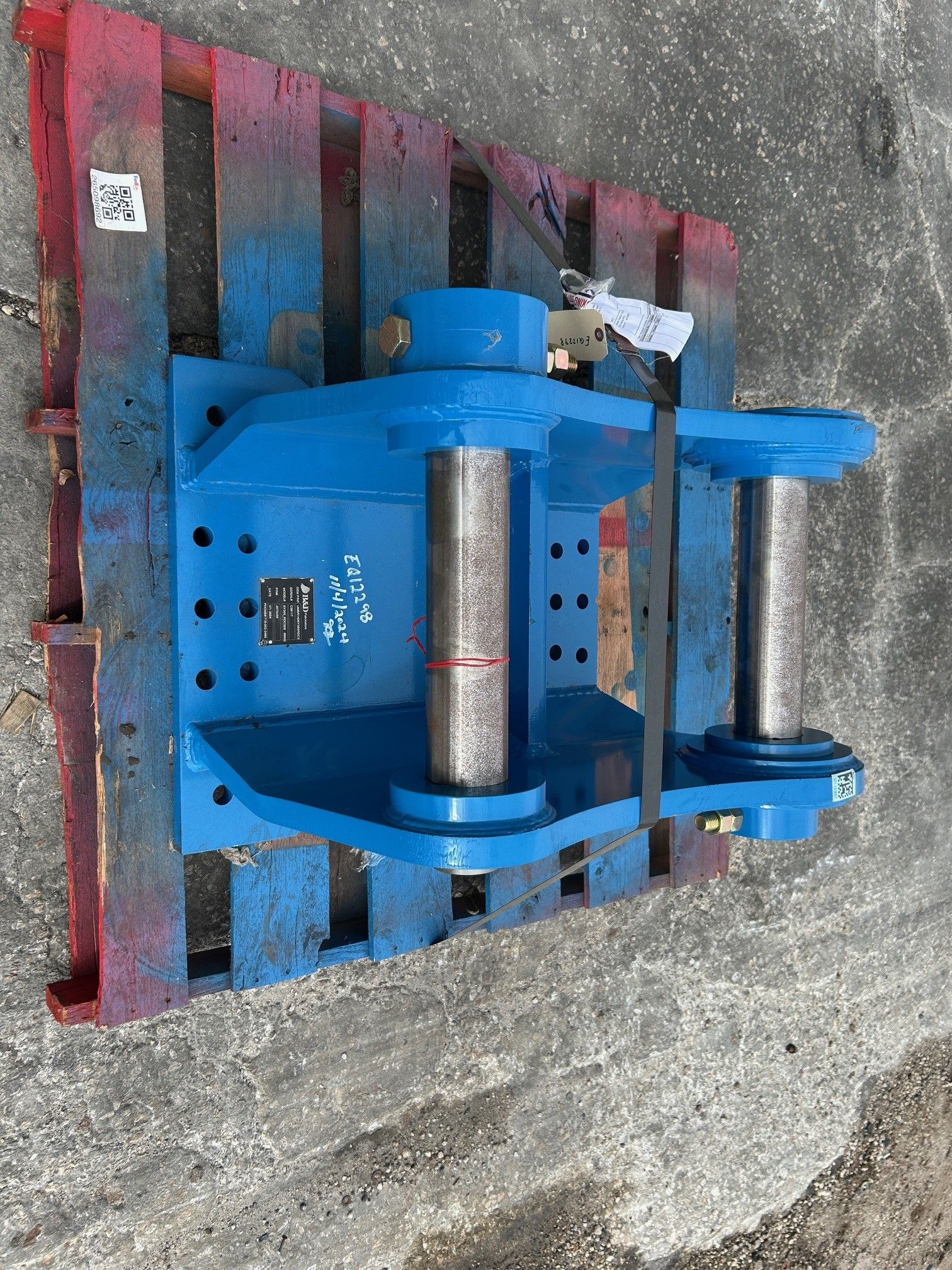 SY265C MOUNT BRACKET FOR OKADA RDC32S CRUSHER Photo 1 Thumbnail