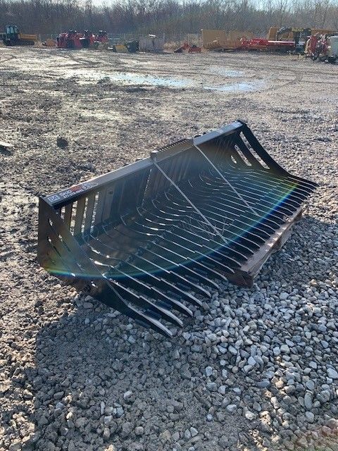 84" SKID STEER ROCK BUCKET Photo 4 Thumbnail