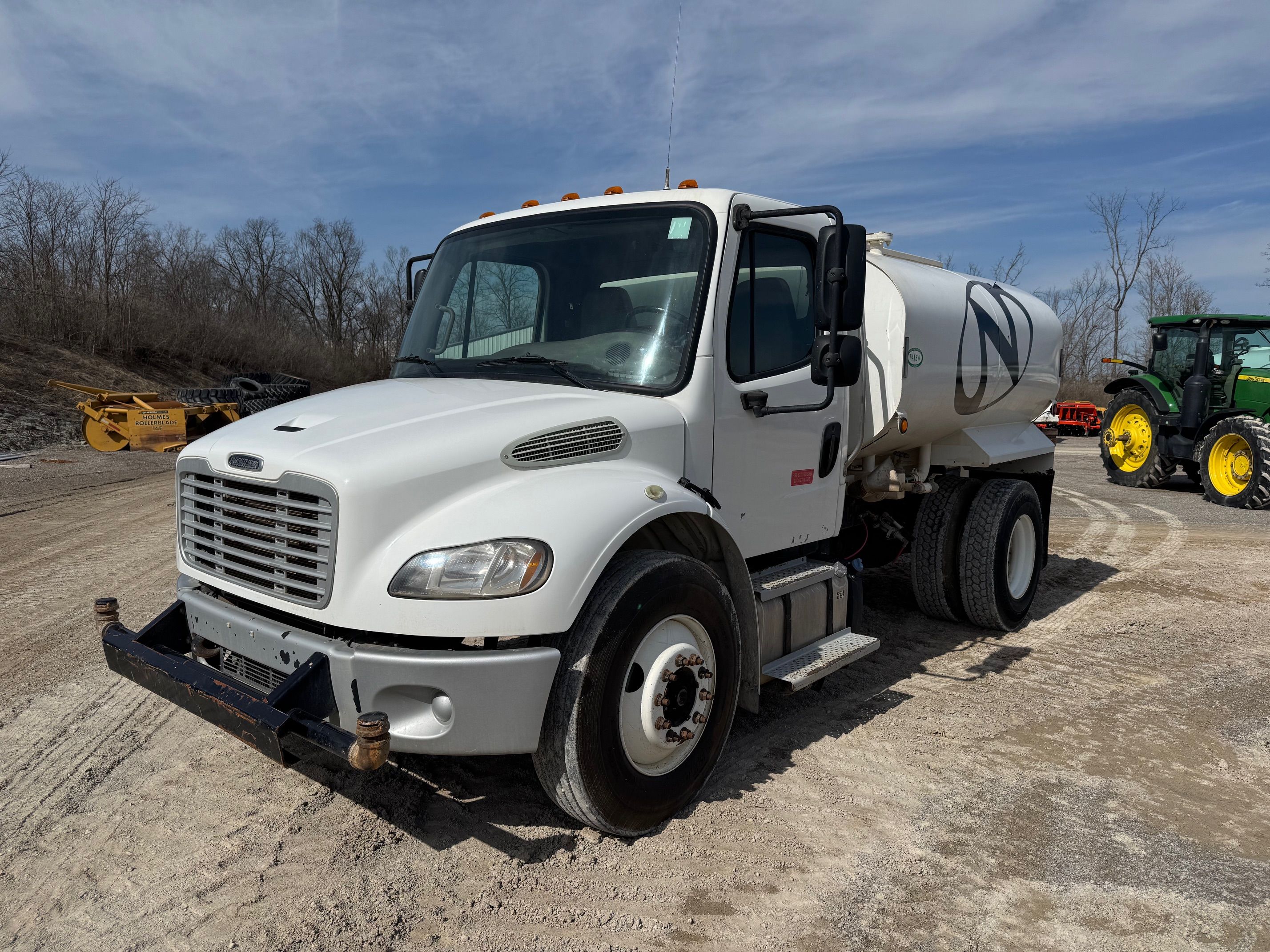 2018 FREIGHTLINER M2 106 2K Photo 1 Thumbnail