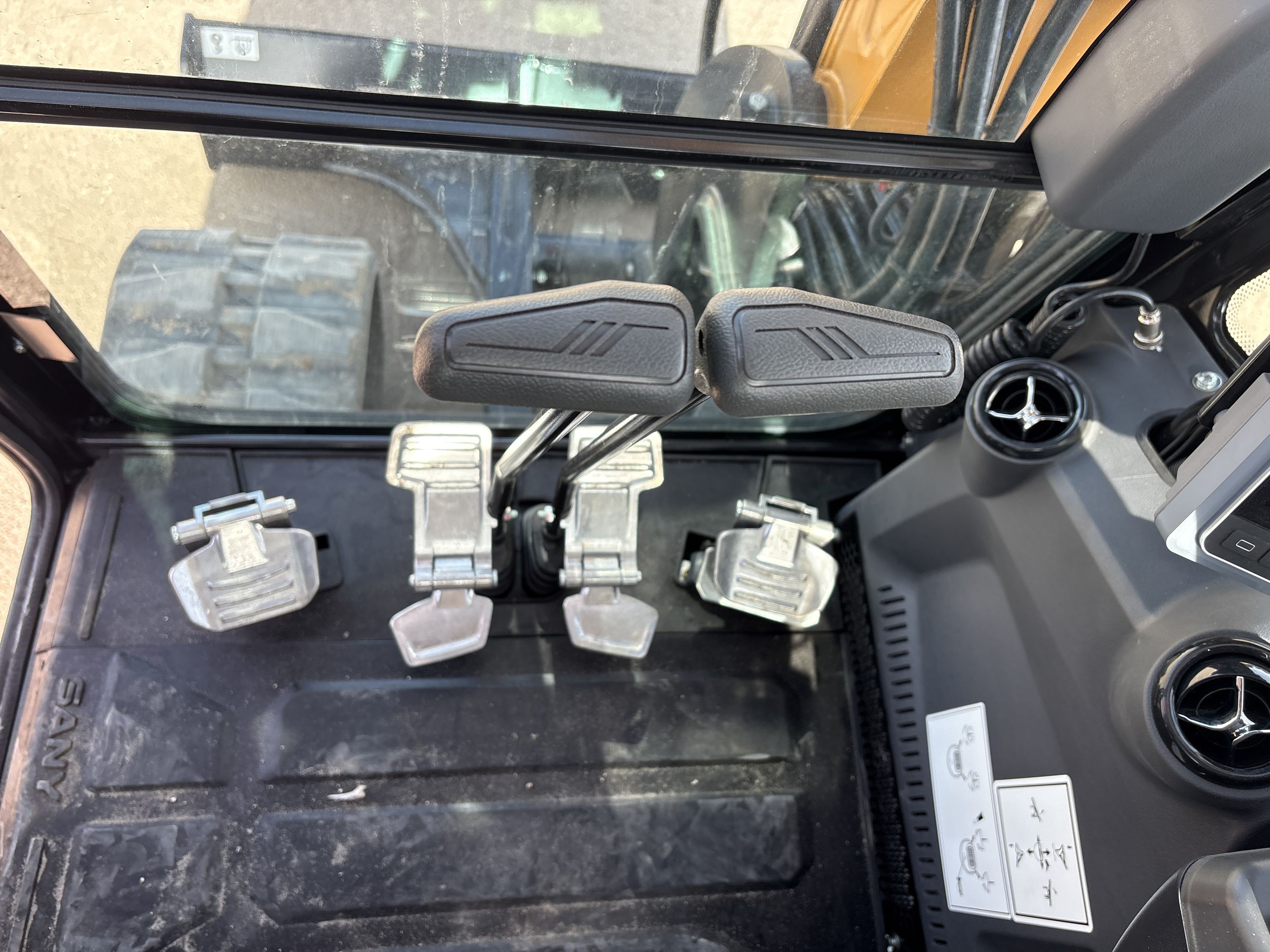 2025 SANY SY50U Photo 17 Thumbnail