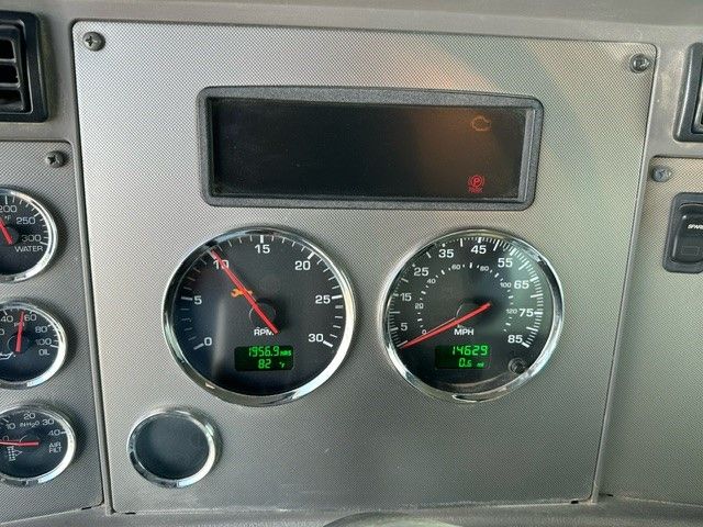 2020 KENWORTH T370 WATER Photo 12 Thumbnail