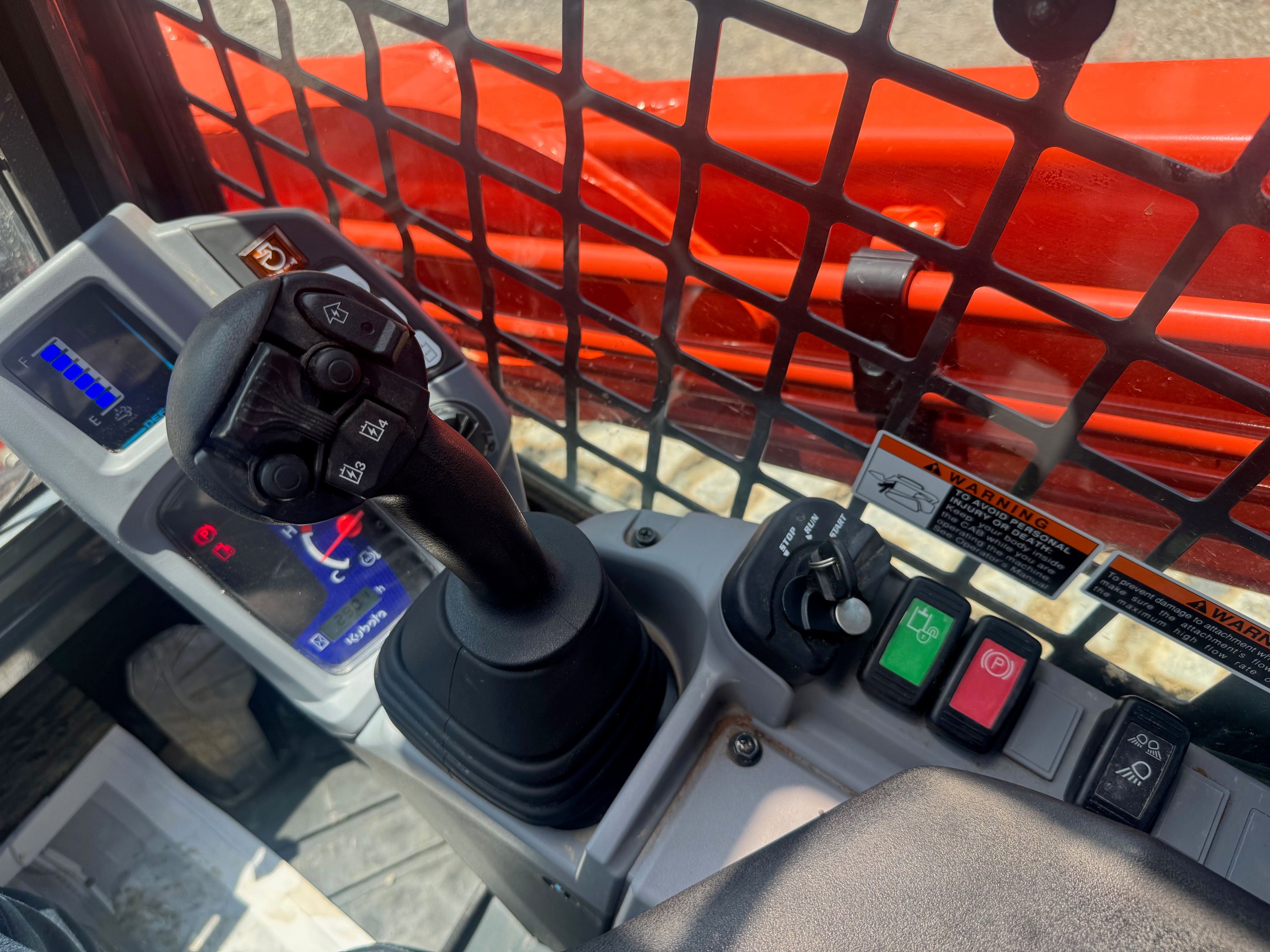 2024 KUBOTA SVL97-2HFC Photo 7 Thumbnail