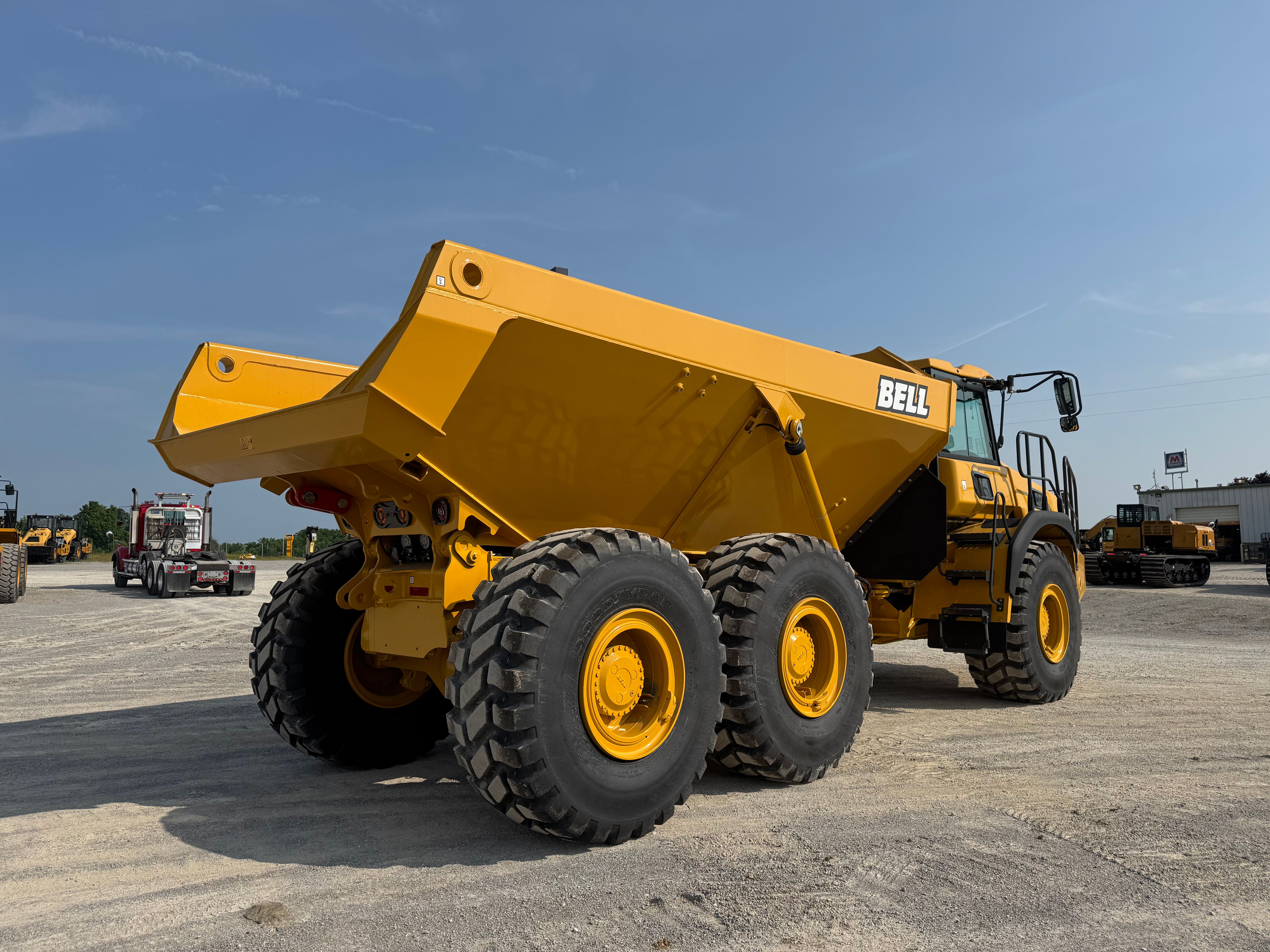 2025 BELL B30E Photo 8 Thumbnail