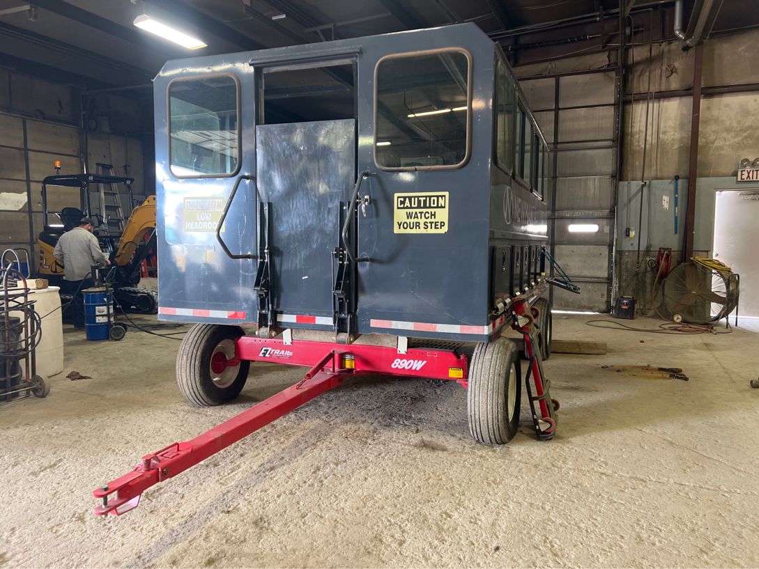 2018 18-MAN ENCLOSED PERSONNEL CARRIER, MST 1500VD Photo 1 Thumbnail