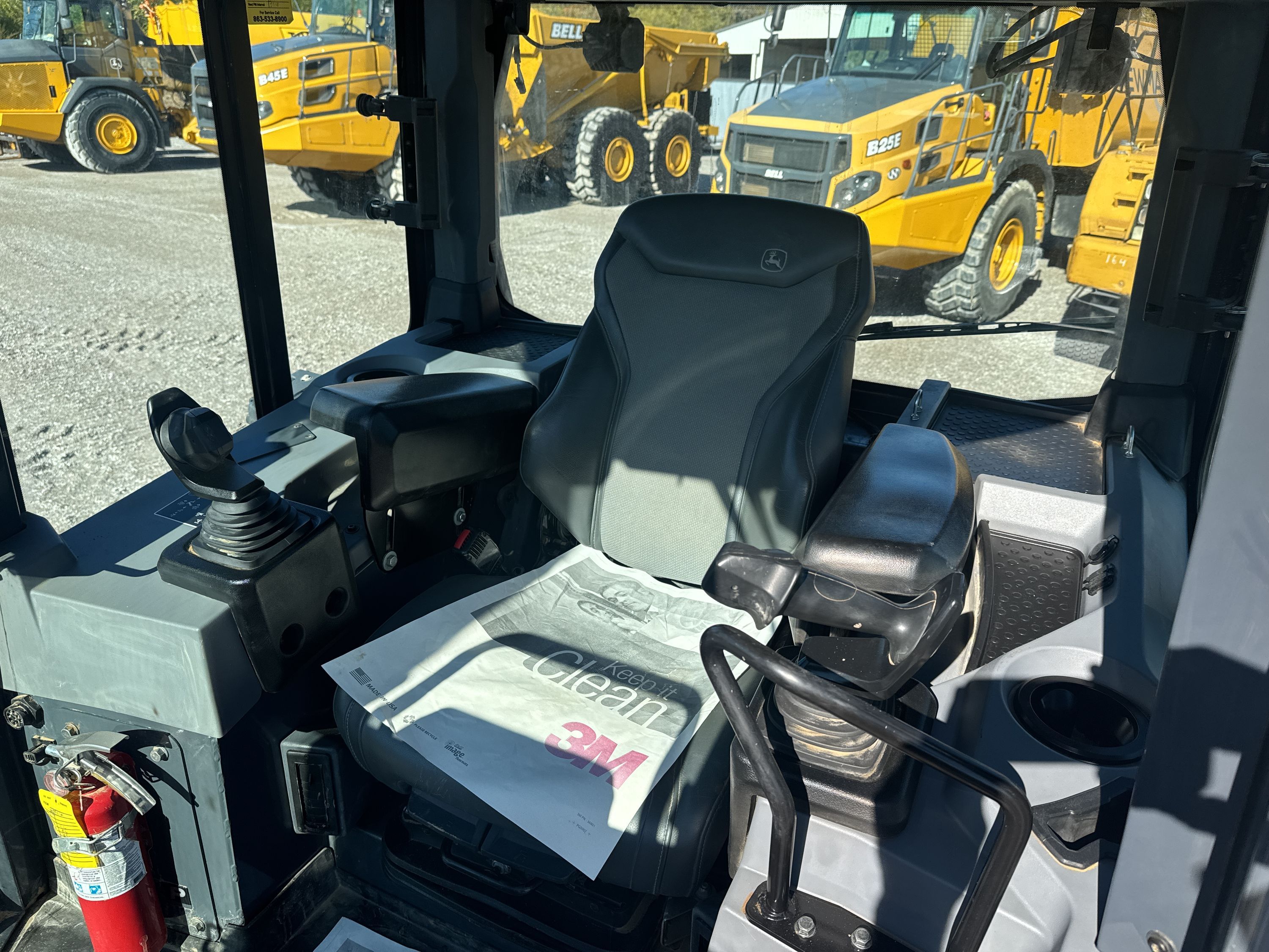 2023 JOHN DEERE 650 P-TIER Photo 9 Thumbnail