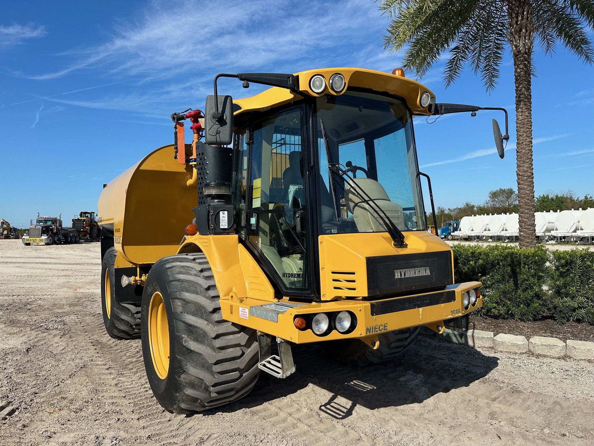 2018 HYDREMA 912HM Photo 6 Thumbnail