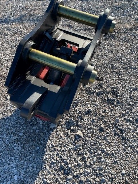 HYDRAULIC QUICK COUPLER FOR SY365C Photo 3 Thumbnail