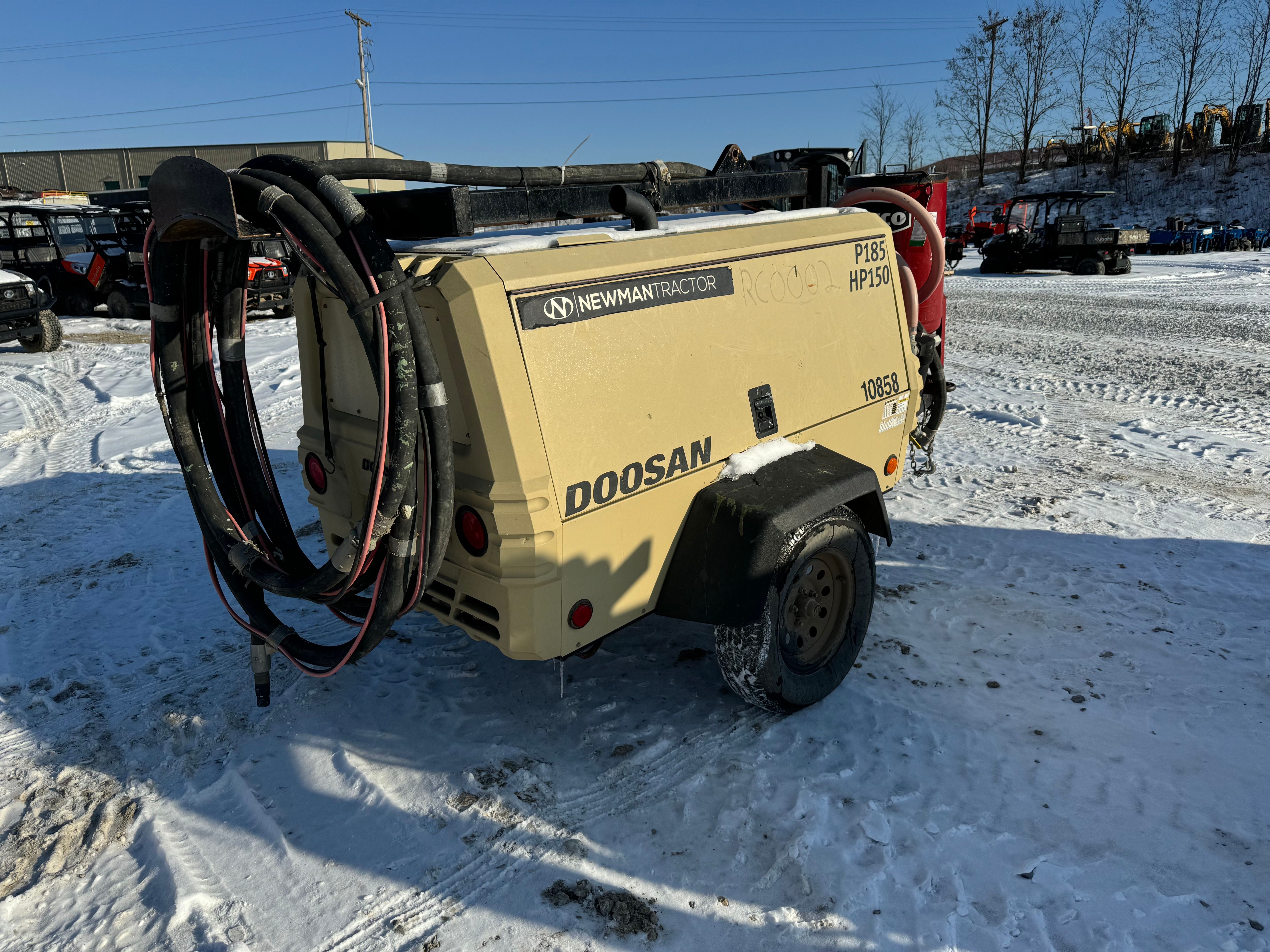 2023 DOOSAN P185 Photo 4 Thumbnail