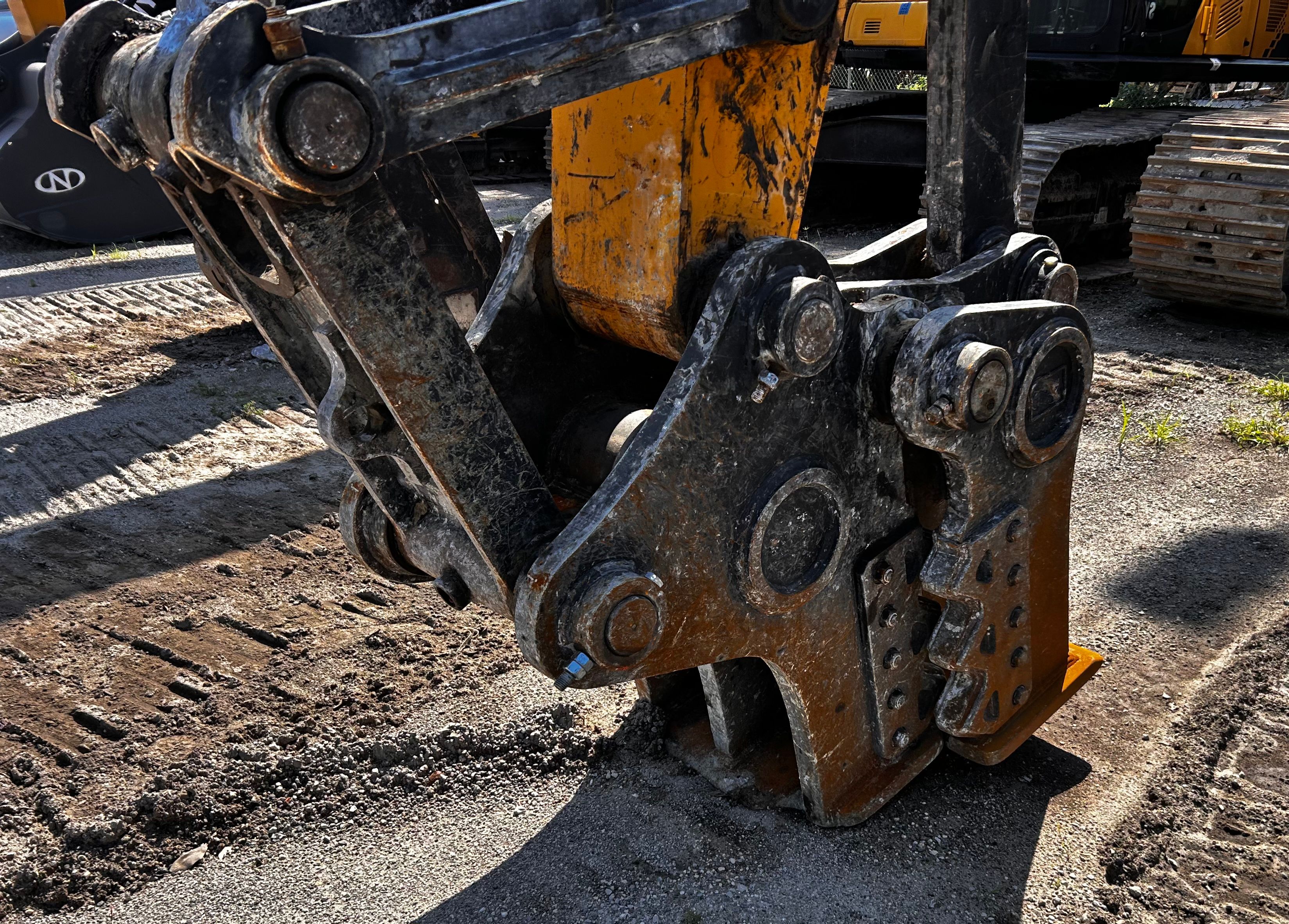 CONCRETE PULVERIZER Photo 4 Thumbnail