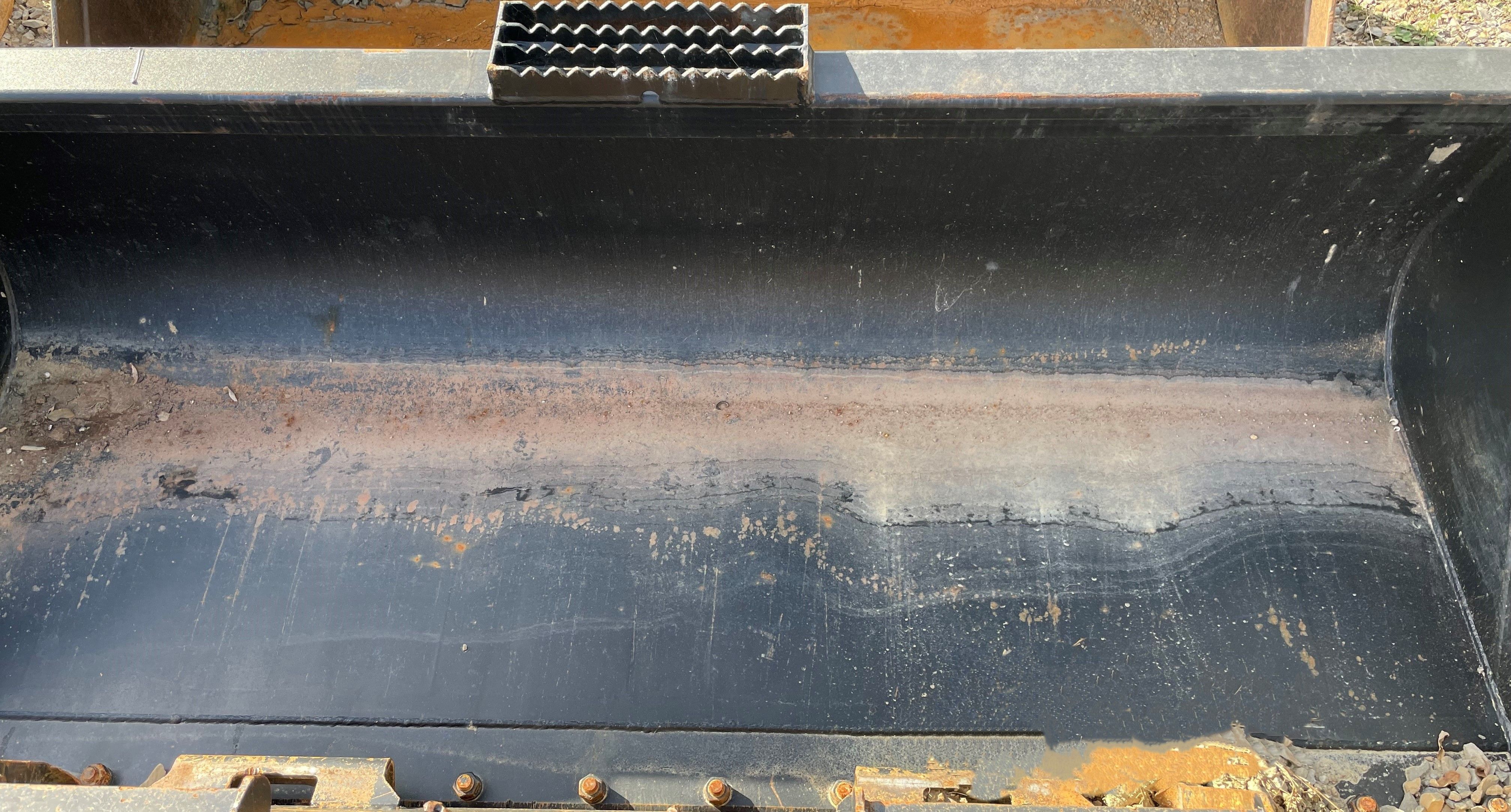 84" SKID STEER BUCKET BOE Photo 2 Thumbnail