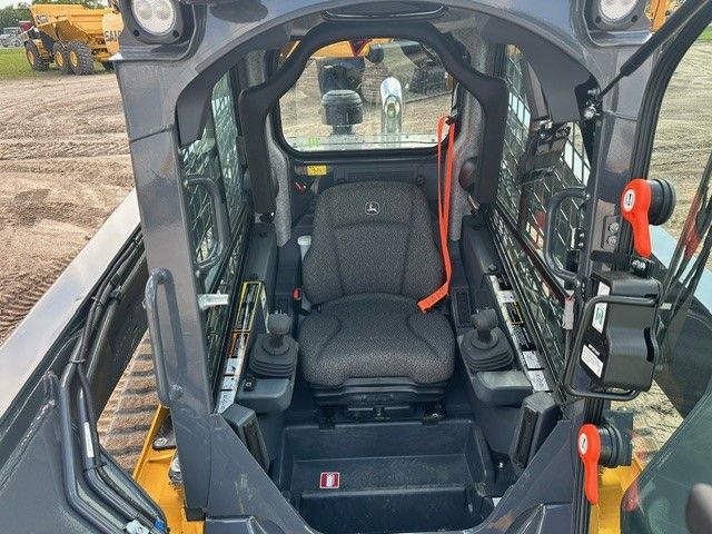 2024 JOHN DEERE 333G Photo 7 Thumbnail